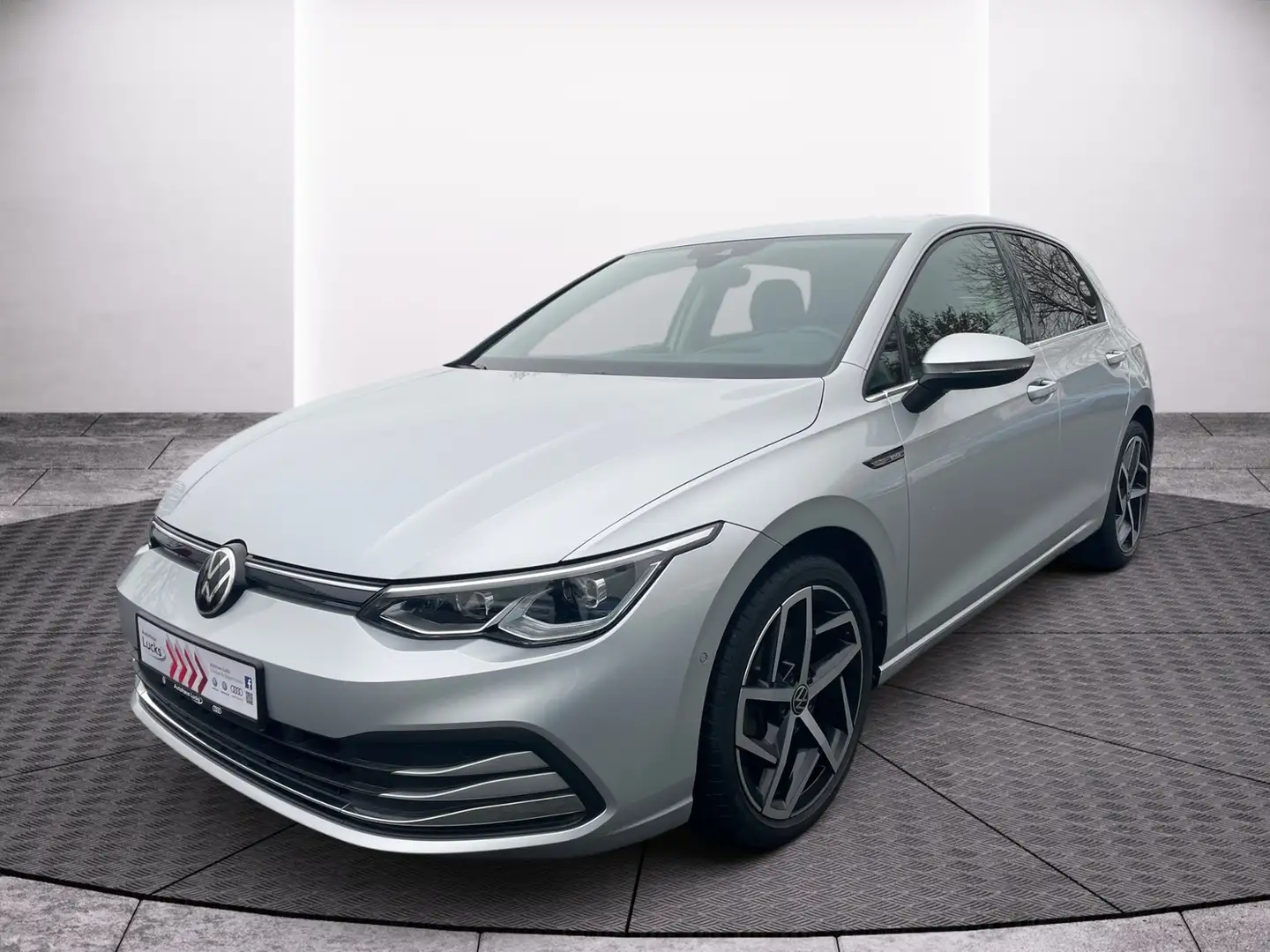 Volkswagen Golf Style 1.5 TSI HUD LED NAVI KAMERA ACC Silber - 2