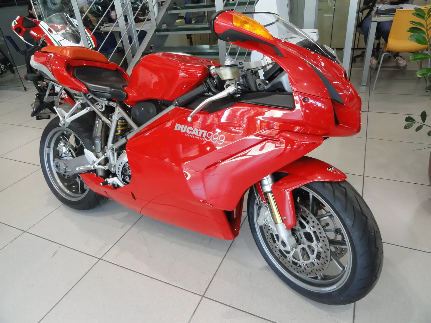 Ducati 999 Rojo - 2