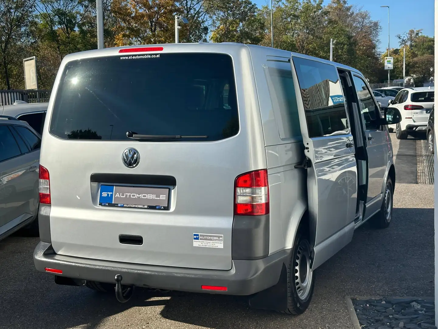 Volkswagen T5 Transporter Kombi lang 4Motion // 1.BESITZ // 5-SITZER // SPERRDIFFERENTIAL // Grau - 2