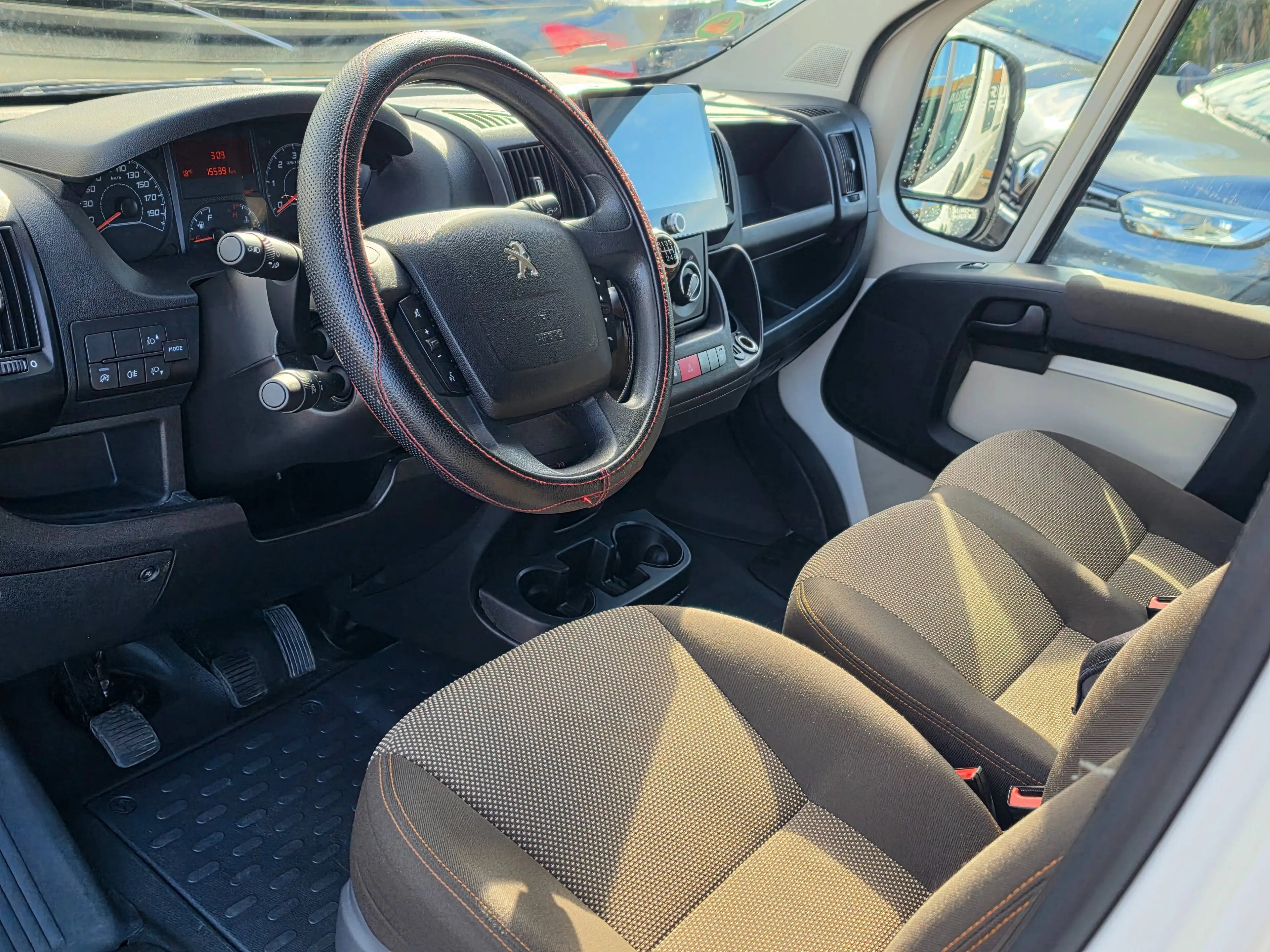 Peugeot Boxer 335 L3H2 Avantage Edition BlueHDi 130 Stop — photo 11