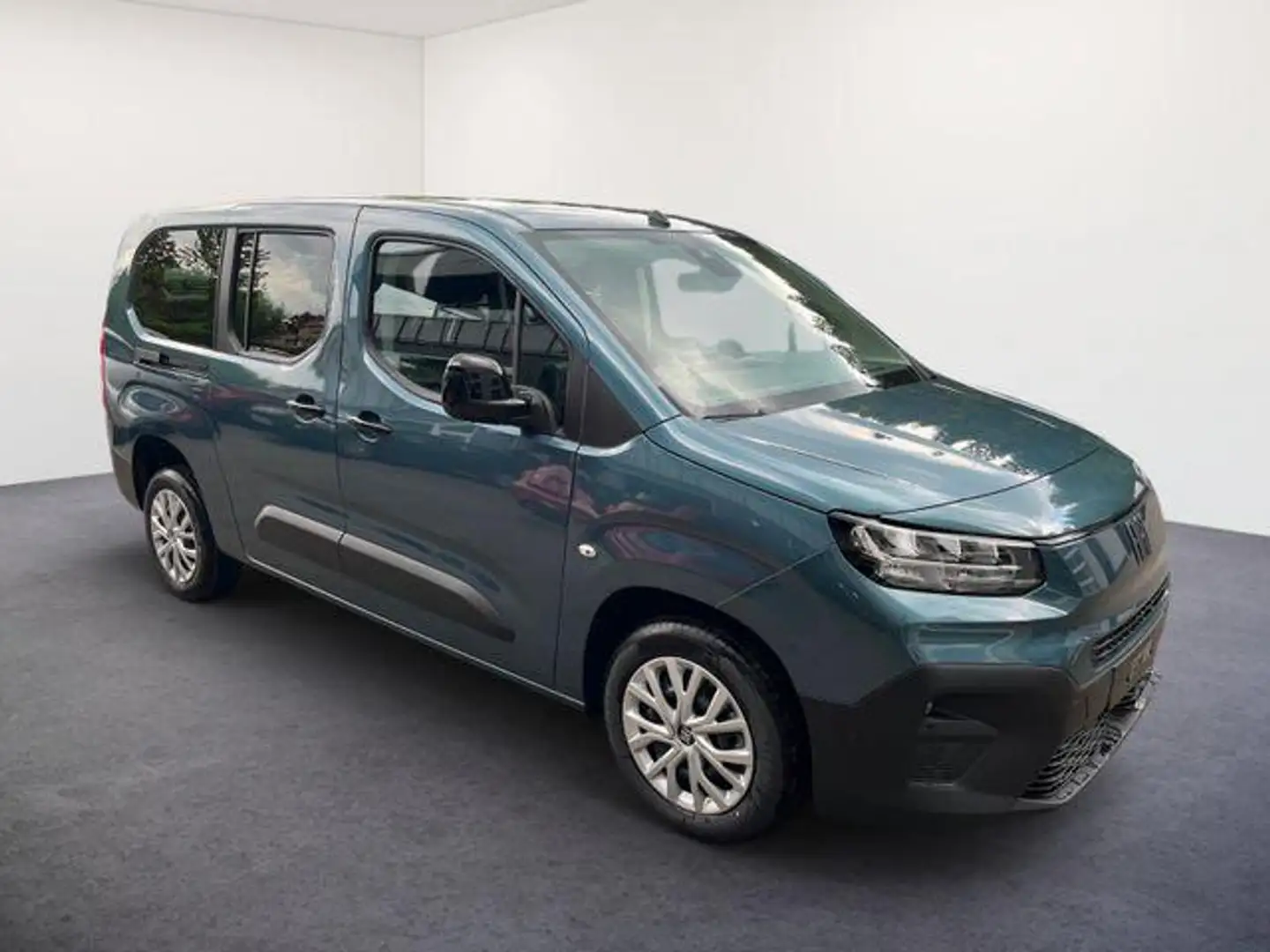 Fiat Doblo Maxi Kombi AT 1.5 130PS/7-SITZ/10`NAV/RFK/ 96 k... Blau - 2