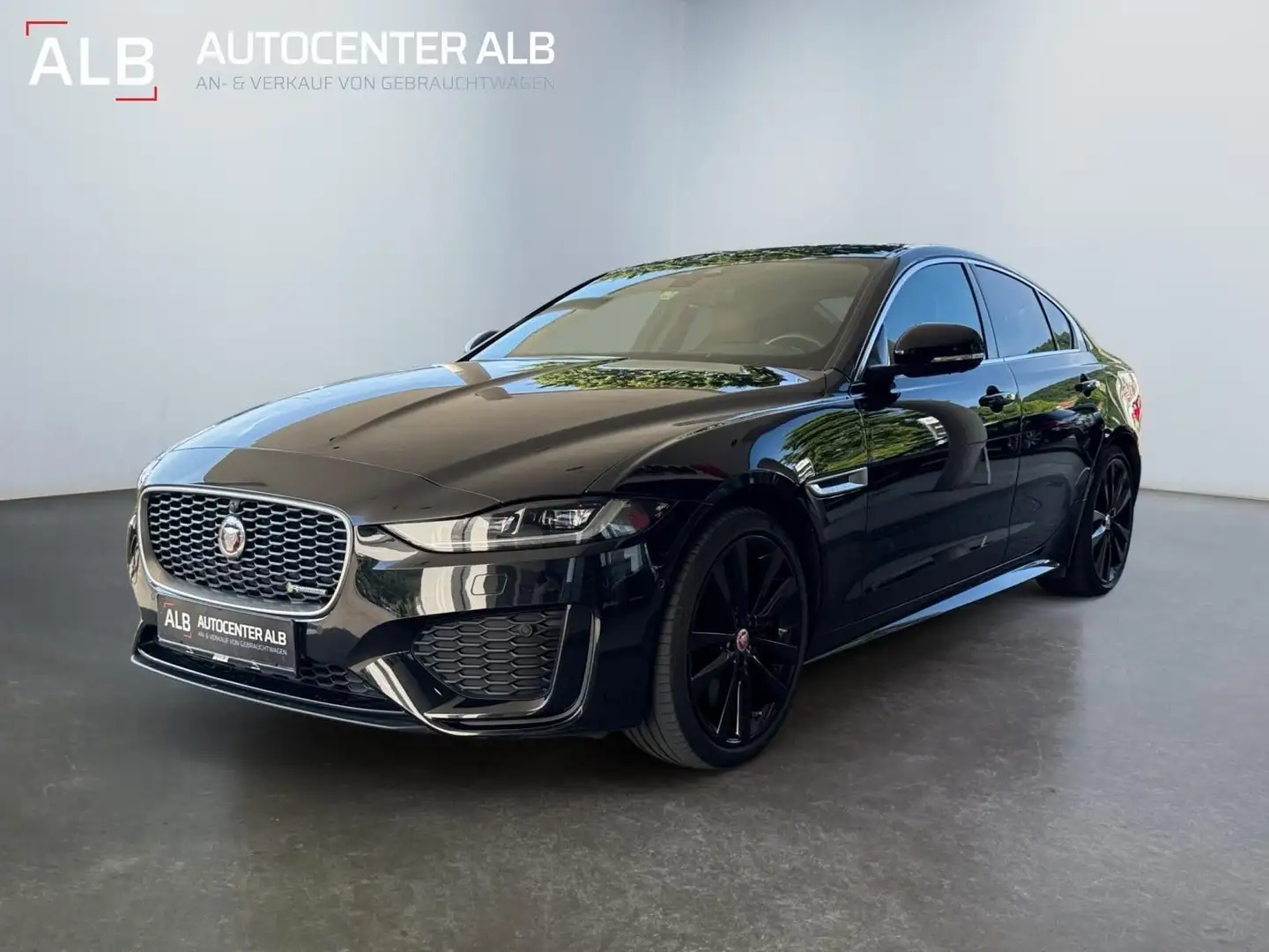 Jaguar XE P300 R-Dynamic HSE AWD/HEAD-UP/1.HAND/360°KAM Schwarz - 1