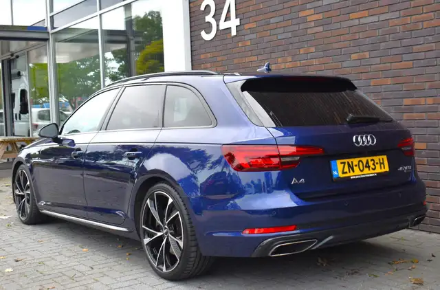 Audi A4 view 3