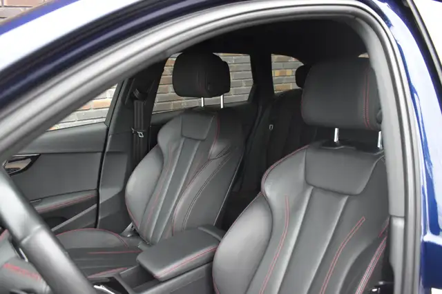 Audi A4 view 6