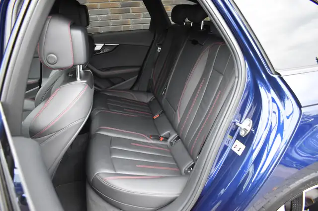 Audi A4 view 7