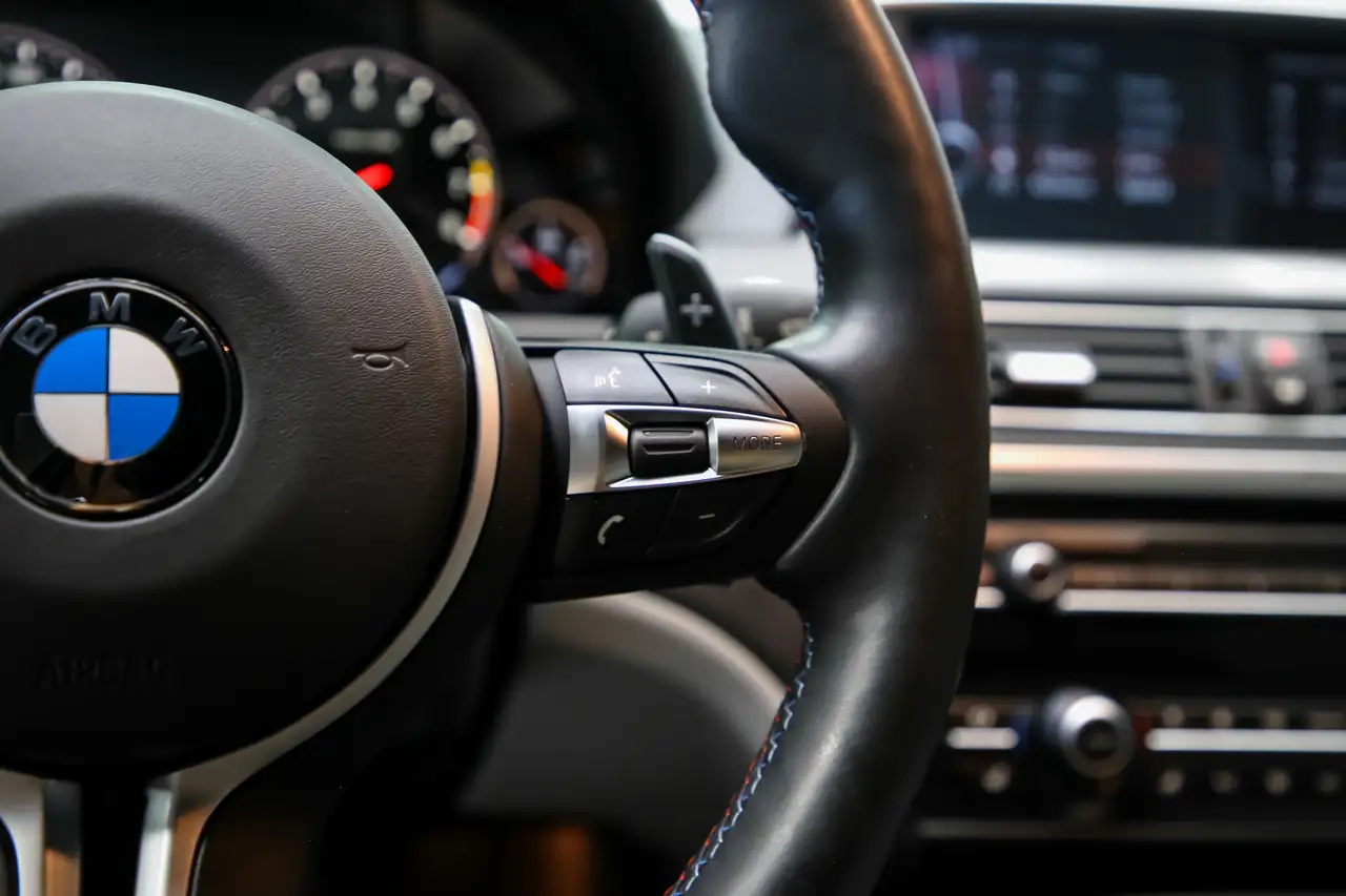 BMW M6 снимка BMW M6