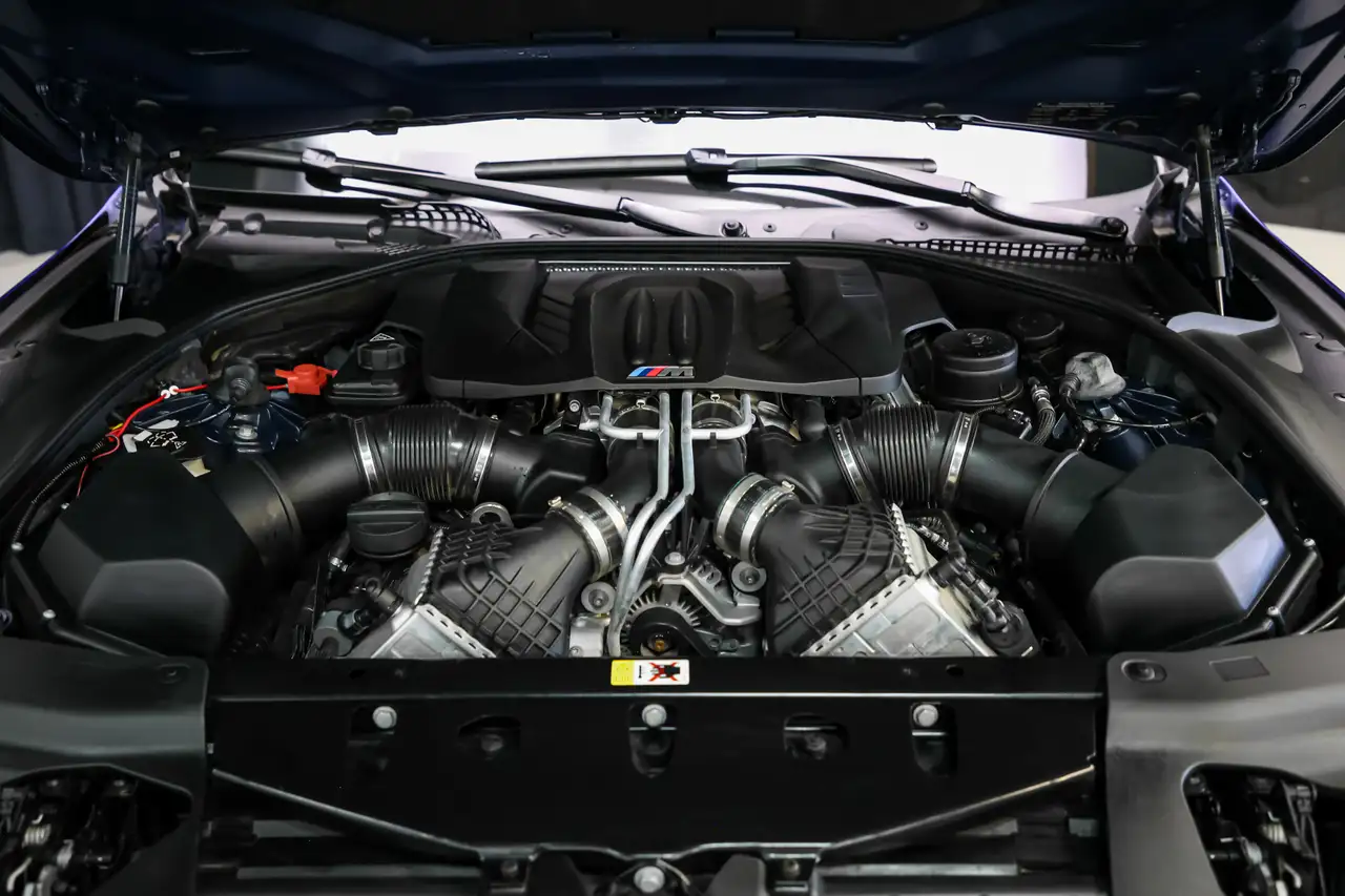 BMW M6 снимка BMW M6