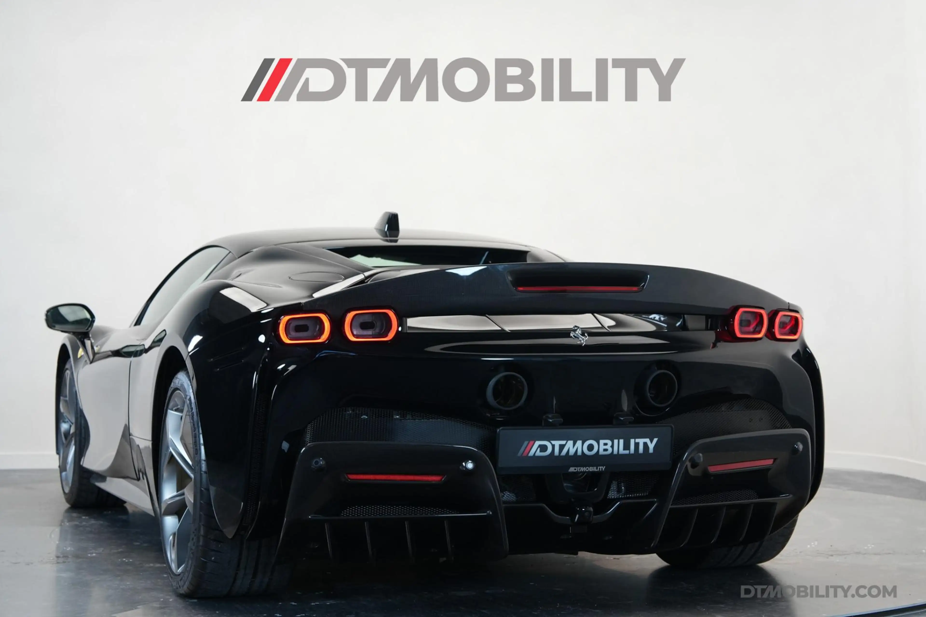 Ferrari SF90 Stradale 4.0 V8 | Assetto Fiorano | Daytona Racing seats | — photo 12