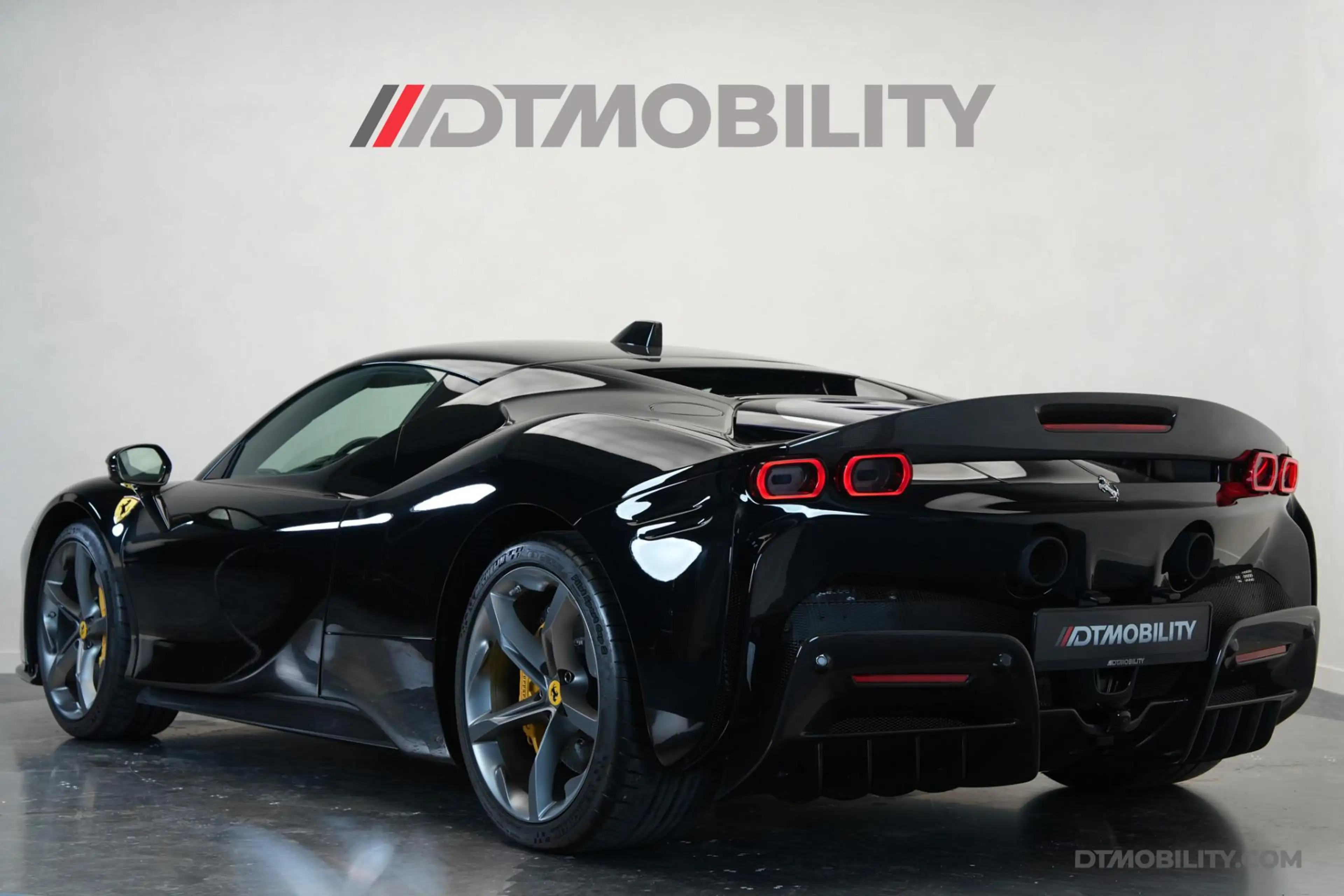 Ferrari SF90 Stradale 4.0 V8 | Assetto Fiorano | Daytona Racing seats | — photo 11