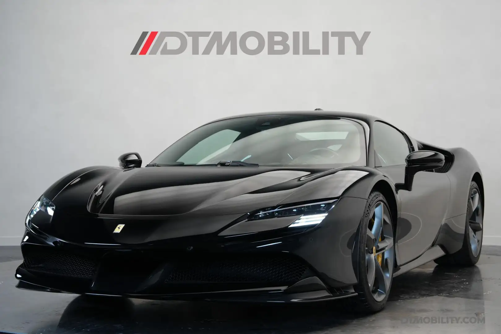Ferrari SF90 Stradale 4.0 V8 | Assetto Fiorano | Daytona Racing seats | Schwarz - 2