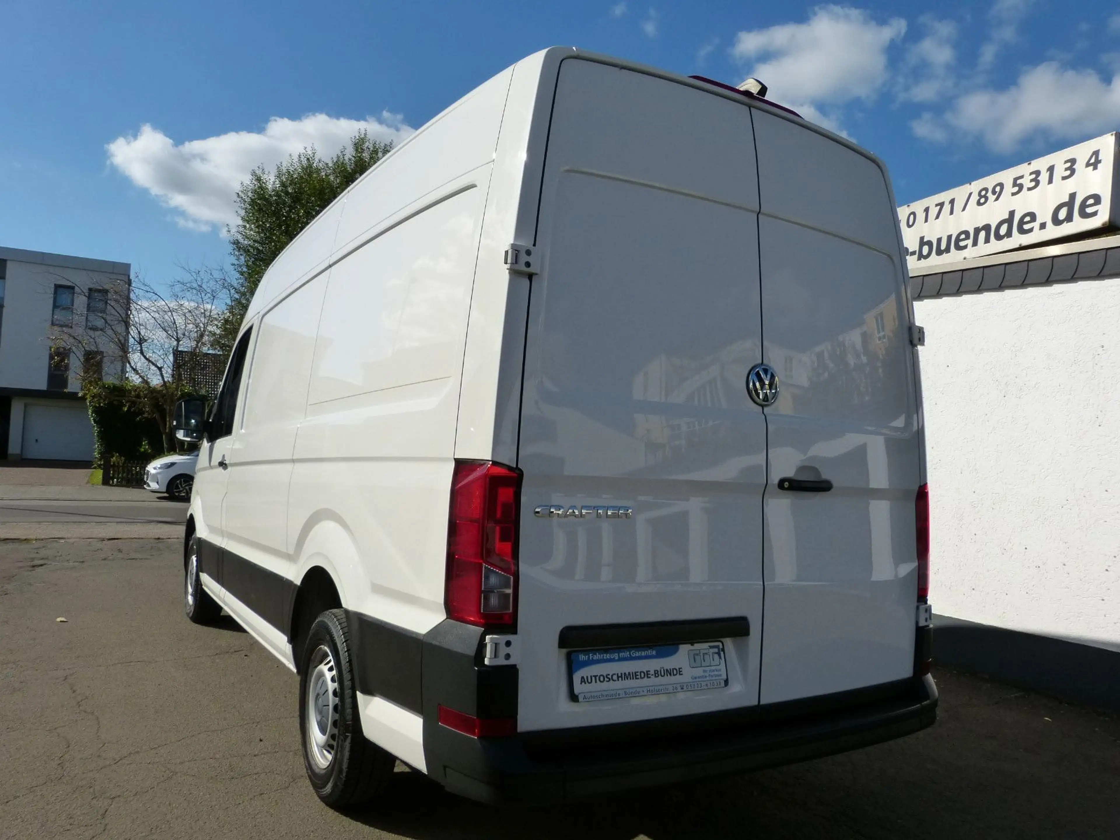 Volkswagen Crafter Kasten 30 mittellang Hochdach FWD 1.Hand — photo 5
