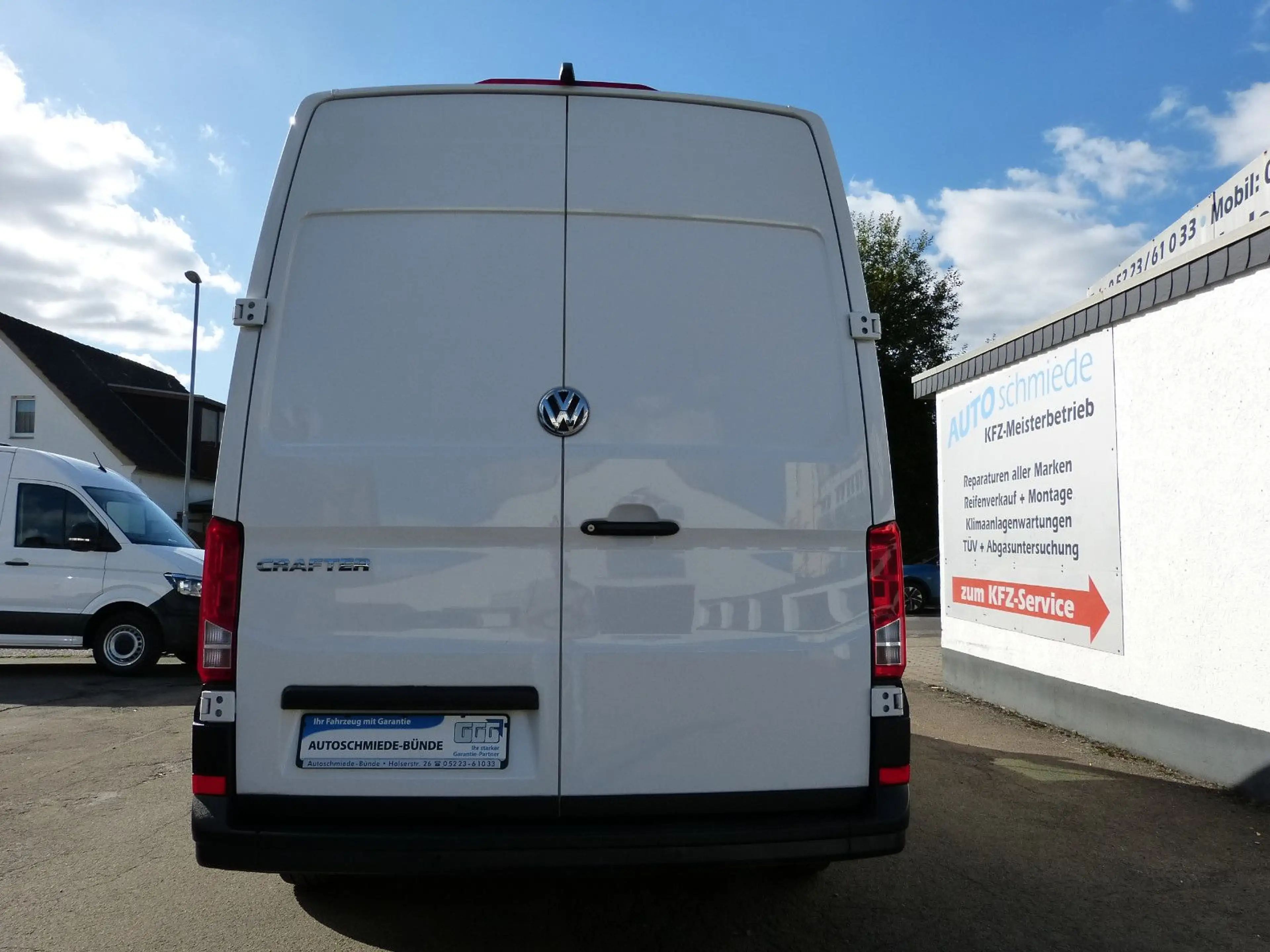 Volkswagen Crafter Kasten 30 mittellang Hochdach FWD 1.Hand — photo 8