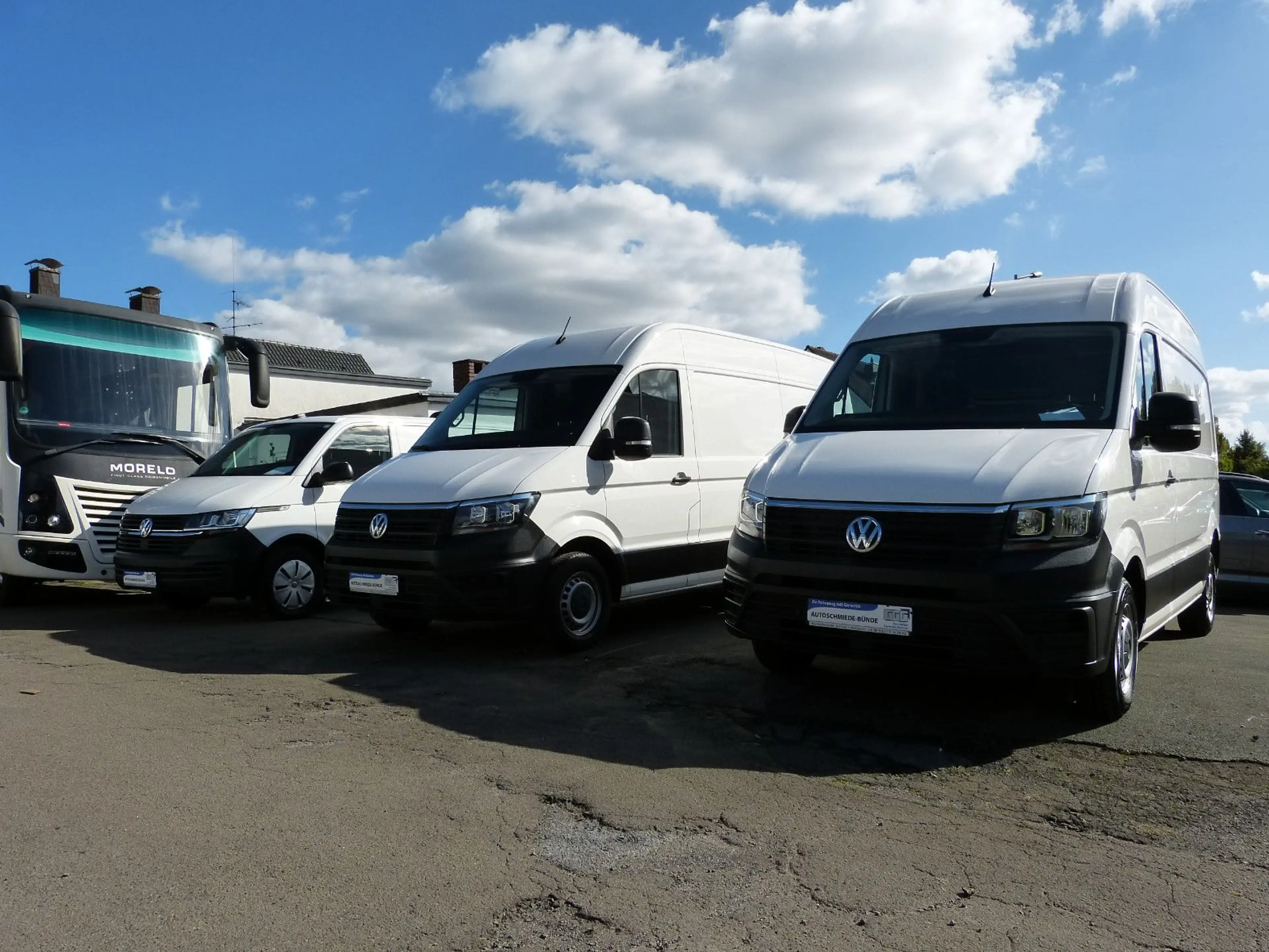 Volkswagen Crafter Kasten 30 mittellang Hochdach FWD 1.Hand — photo 2