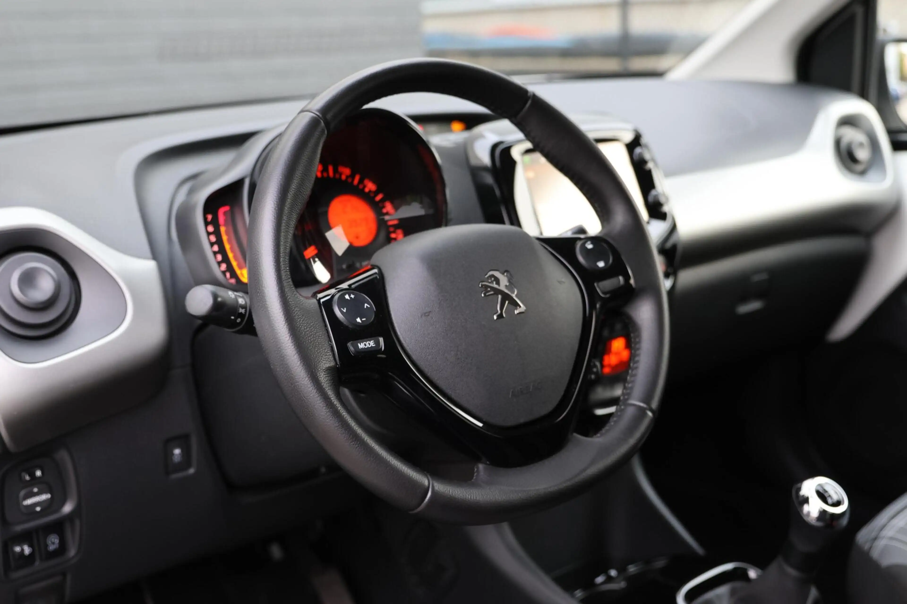 Peugeot 108 1.0 e-VTi Allure | Cruise | NAVI | Camera | NAP| — photo 3