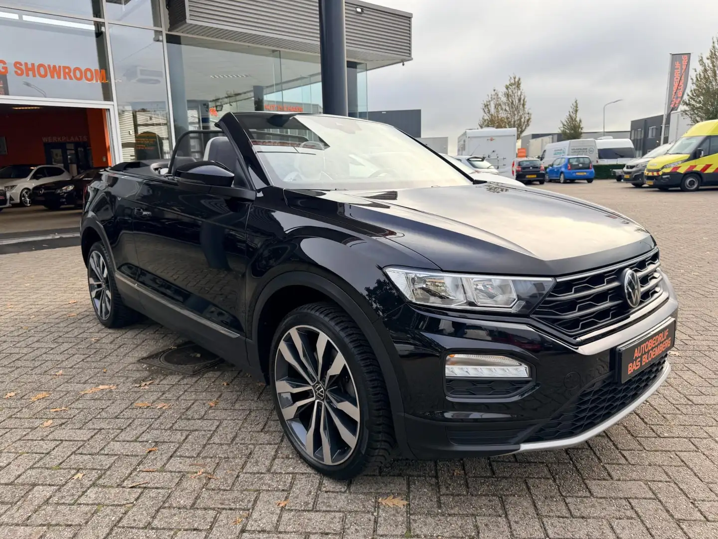 Volkswagen T-Roc Cabrio 1.5 TSI Style, Automaat, leer. navi, virtue Schwarz - 2