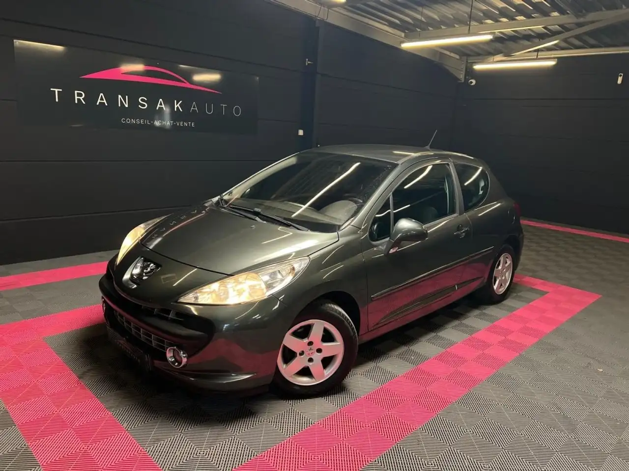 Peugeot 207 1.4e 90ch Sport / Suivi d'entretien / Ca