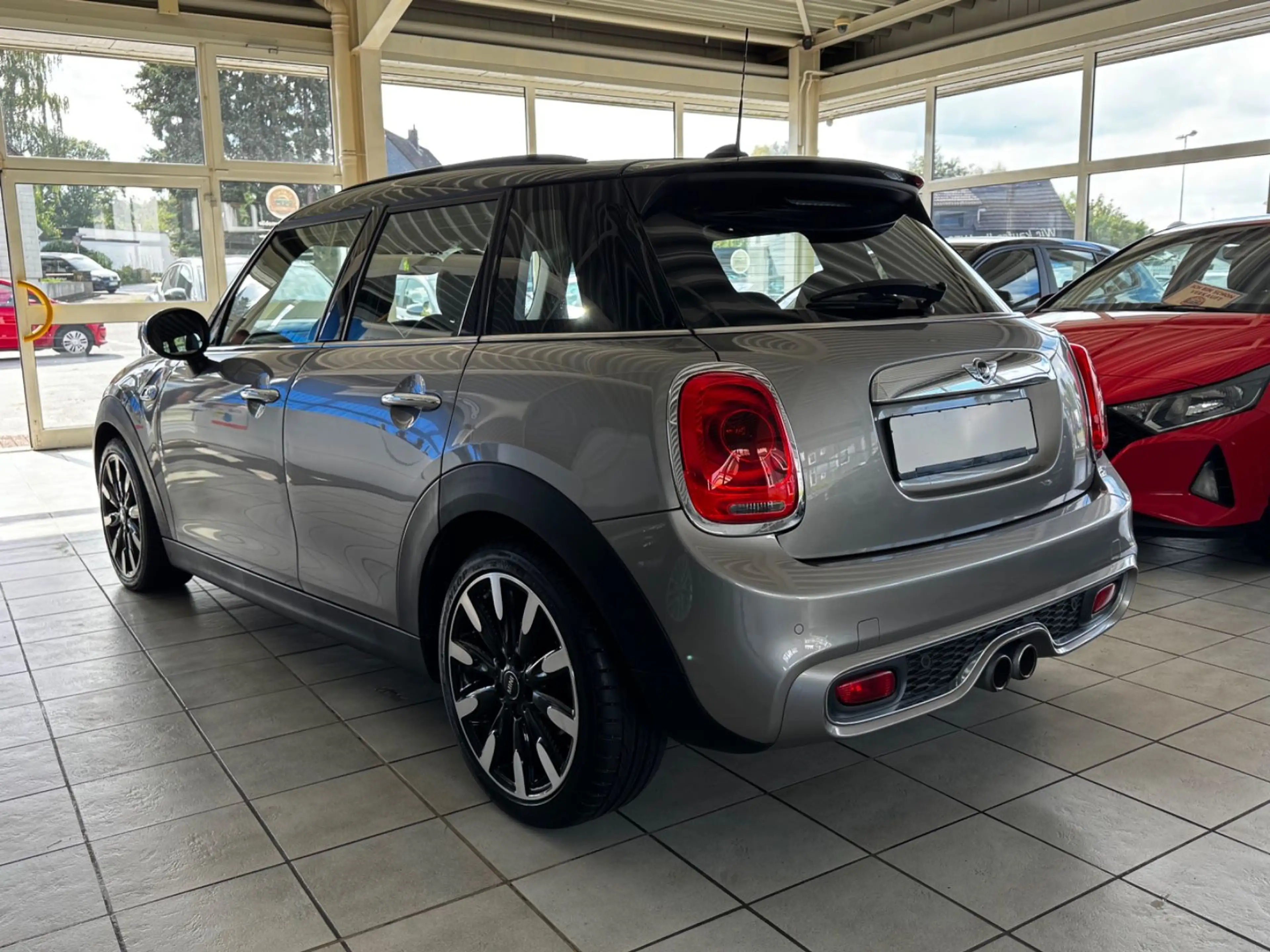 MINI Cooper SD /1.HD/LEDER/NAVI/XENON/SHZ/PDC — photo 3