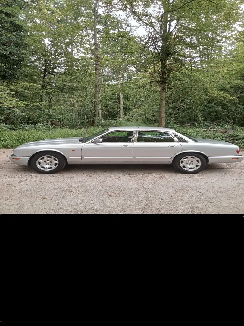 Jaguar XJ8 X308 / Sovereign Silber - 2