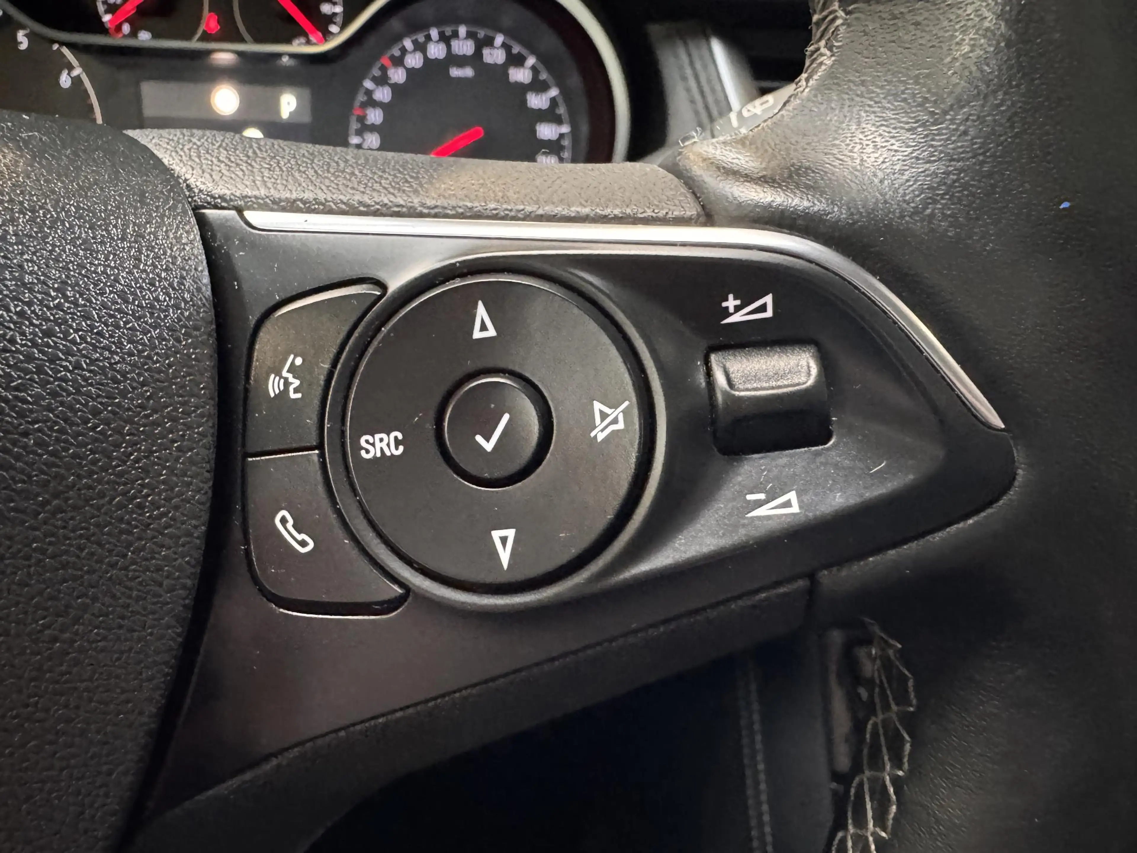 Opel Grandland X 1.2 Turbo Innovation | Pano | Navi | Camera | Trek — photo 11