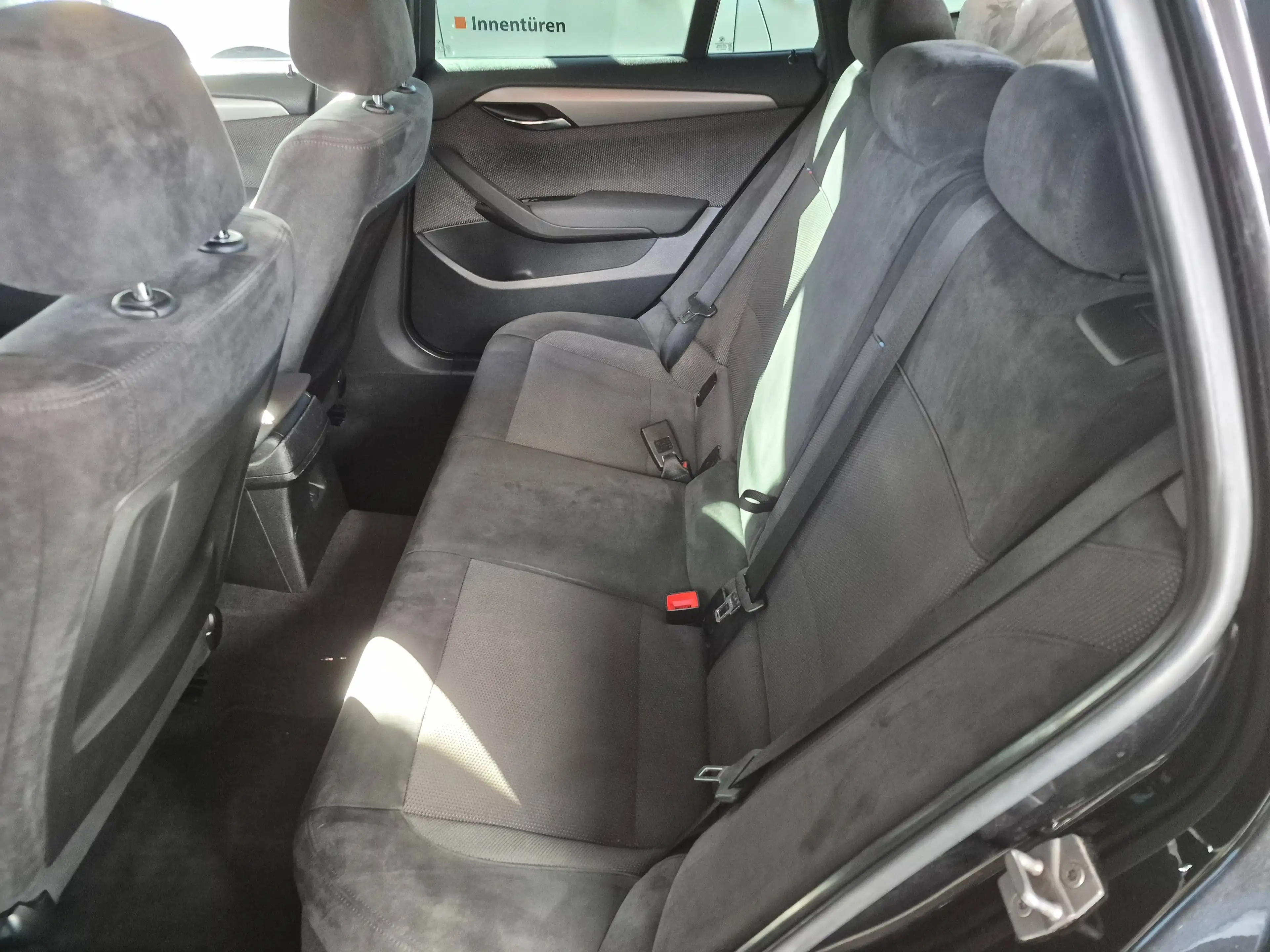 BMW X1 sDrive 20 d M Packet Automatik — photo 9