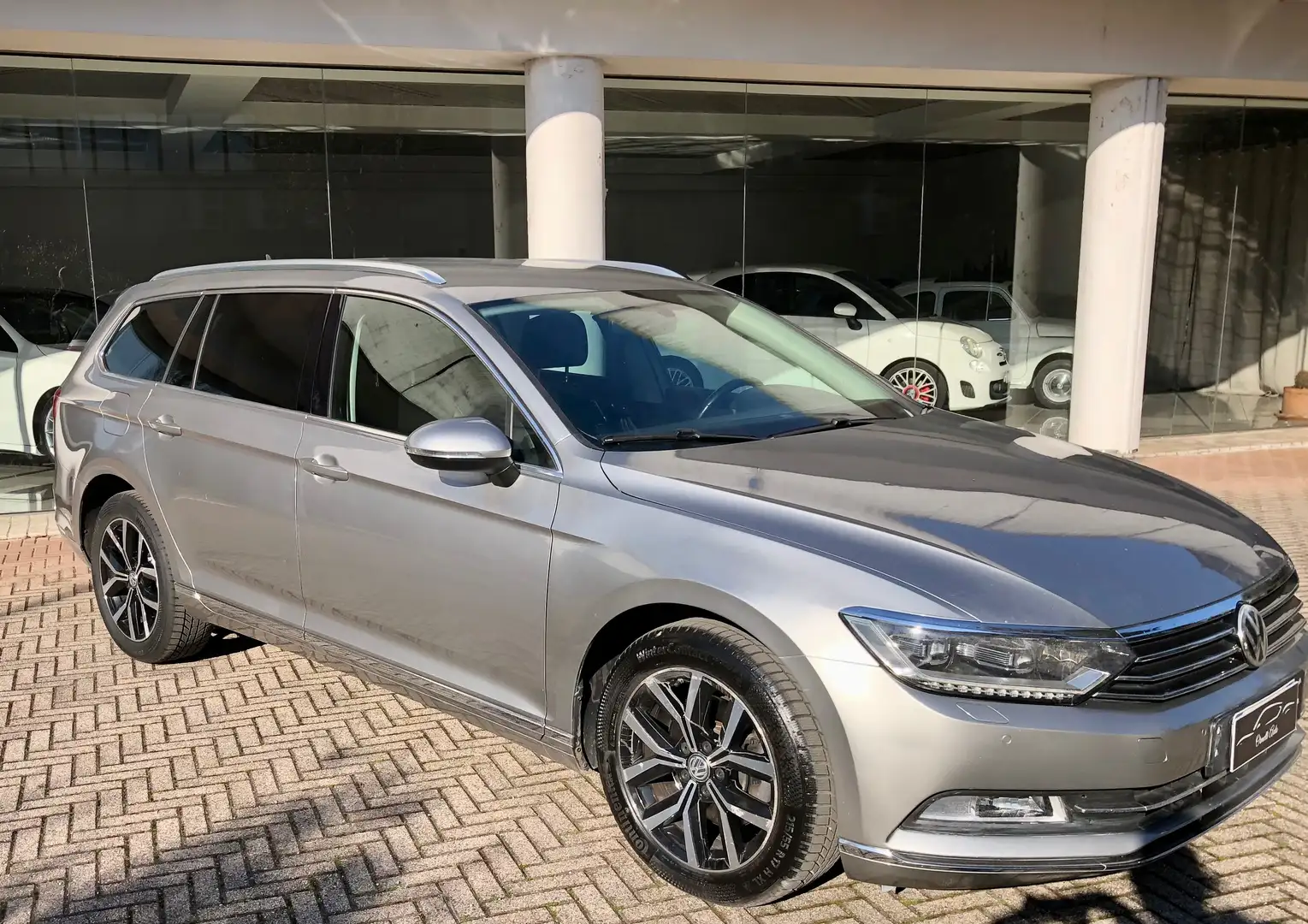 Volkswagen Passat Variant 2.0 tdi Executive 190cv DSG, FARI LED,V-COCKPIT Gris - 1