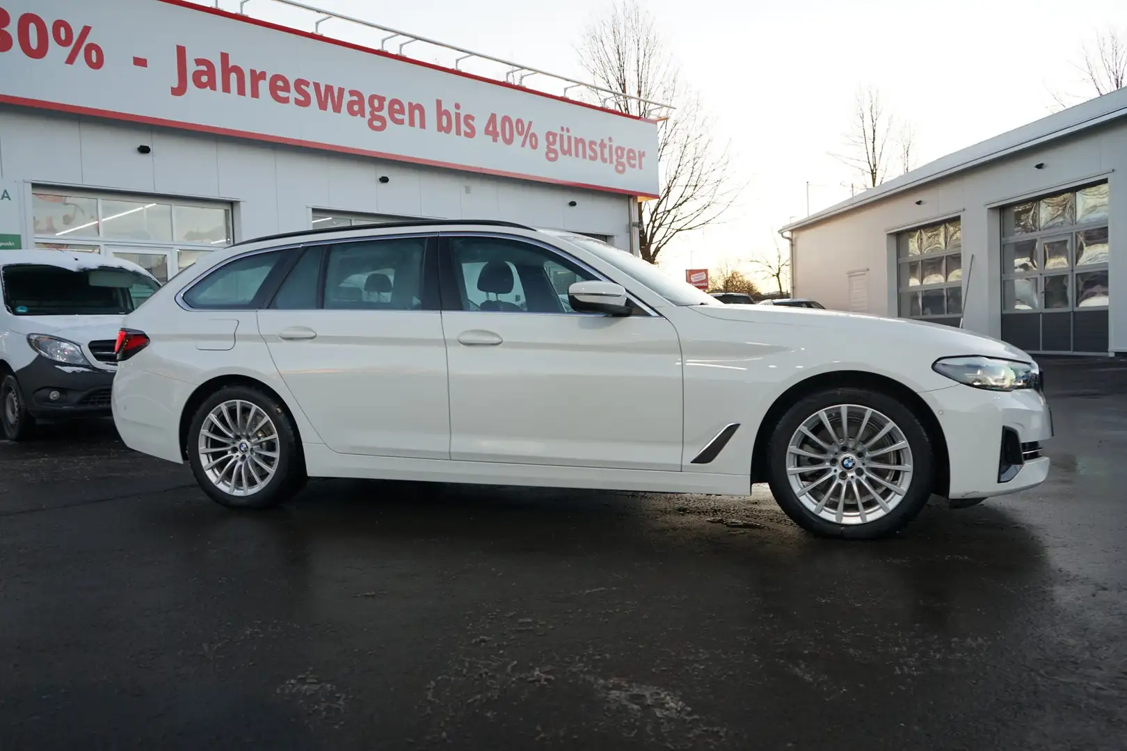 BMW 520 520d Touring Aut. LED Navi Leder Kamera ACC DAB Blanc - 2