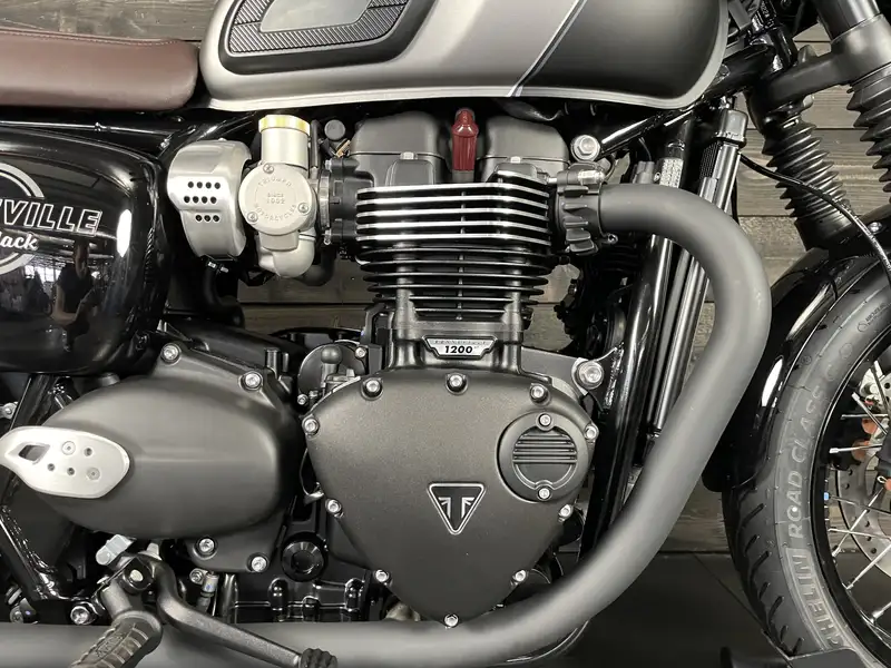 Triumph Bonneville T120 - foto 5