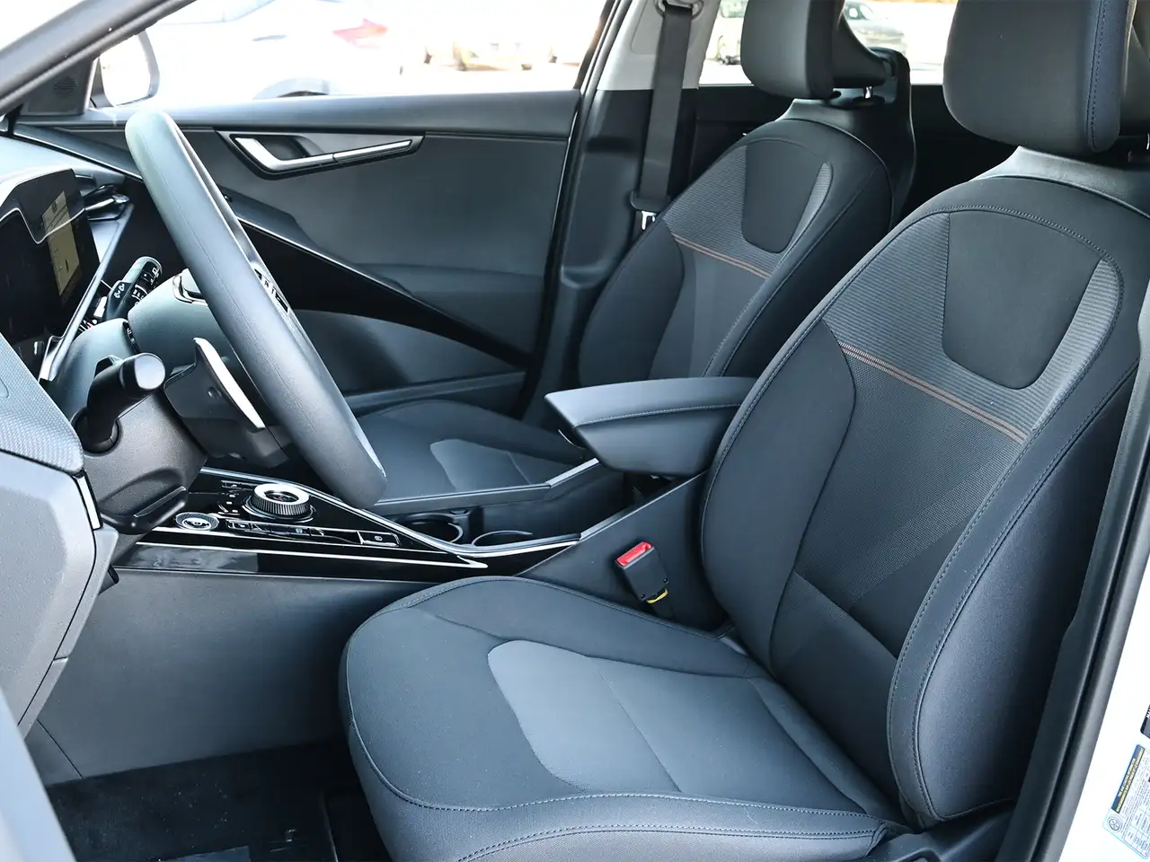 Kia Niro снимка Kia Niro
