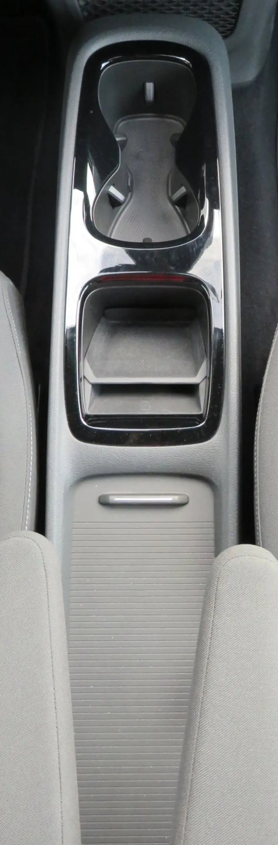 Volkswagen ID.3 Pro /Navi/Kamera/IQ.LIGHT/CCS/ACC/ — photo 7