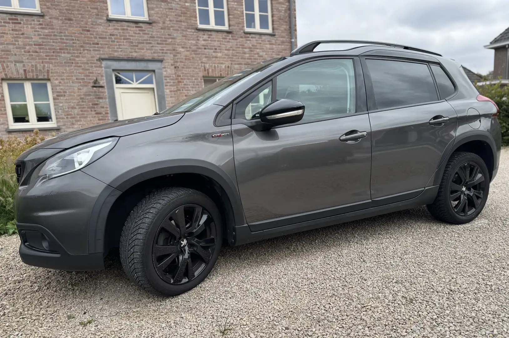 Peugeot 2008 PureTech 130 GPF Black Edition Gris - 1