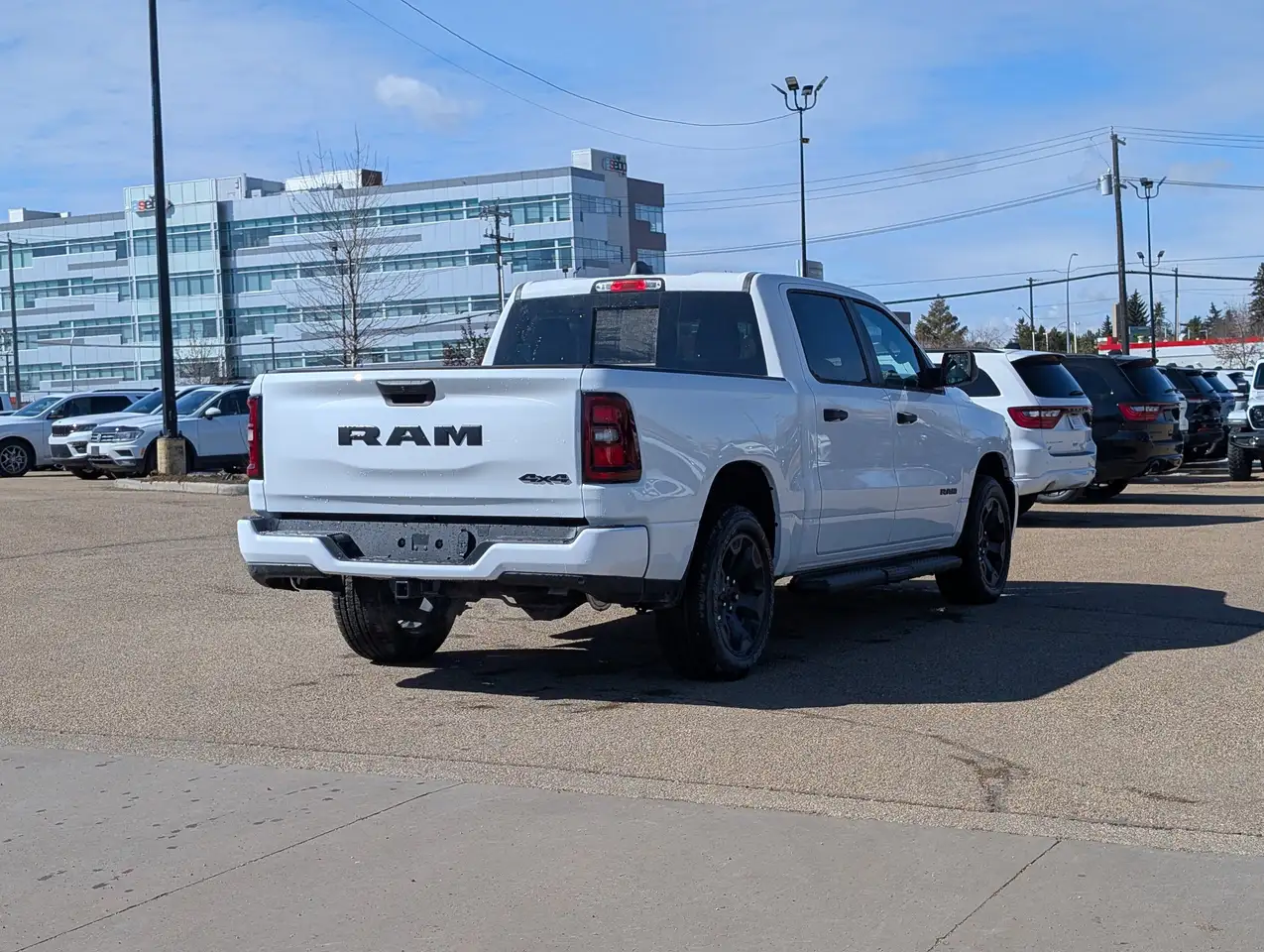 RAM 1500 снимка RAM 1500