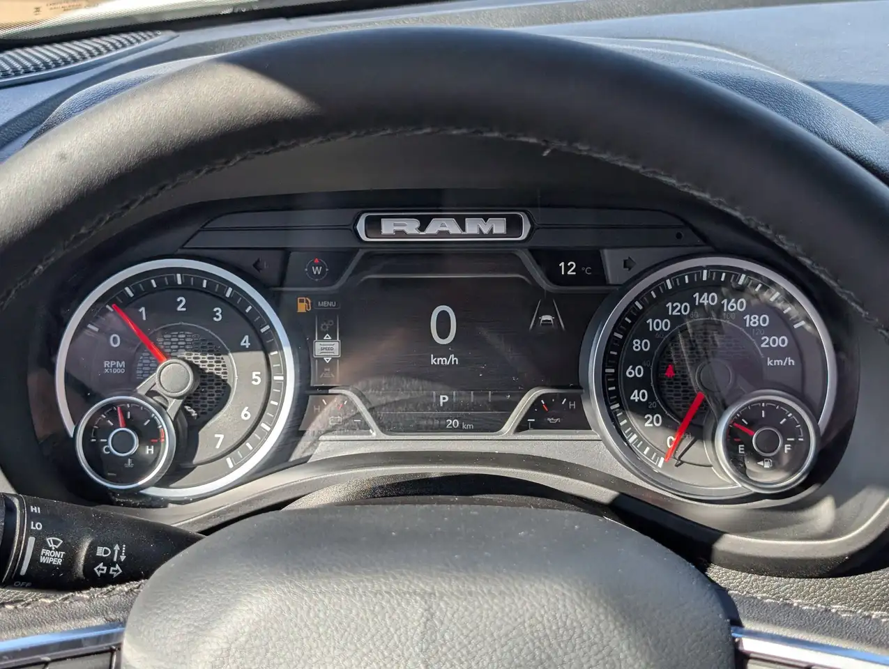 RAM 1500 снимка RAM 1500