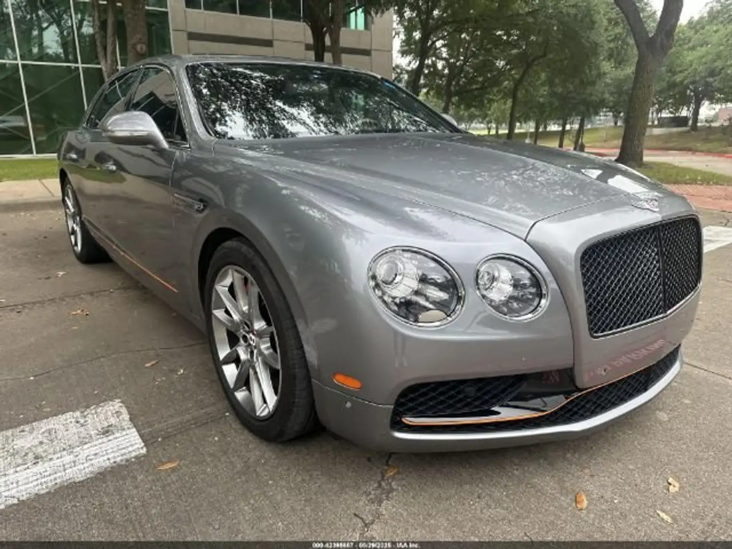 Bentley Flying Spur Flying Spur V8 Mulliner Grau - 1