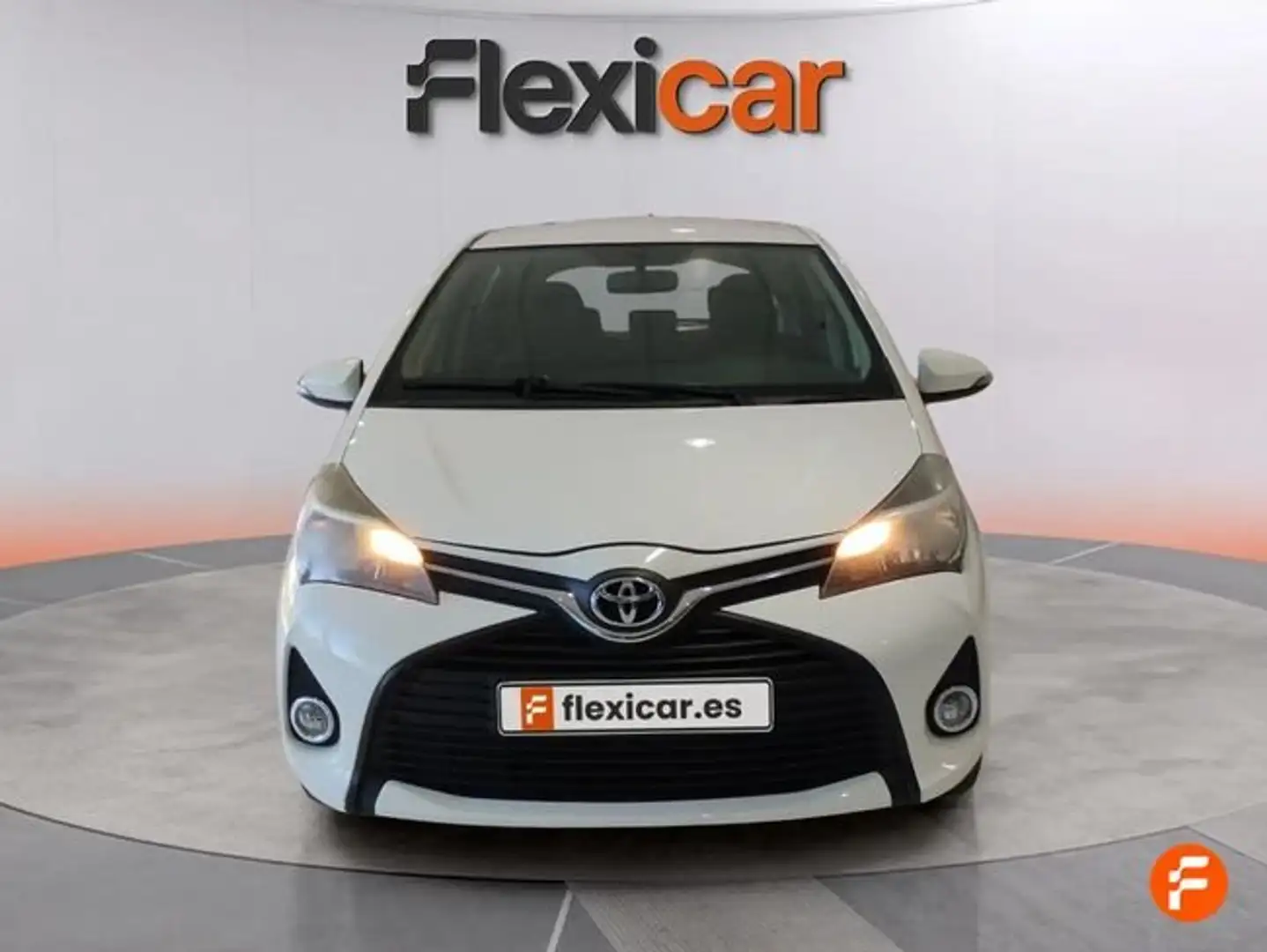 Toyota Yaris 1.0 Active Blanco - 2