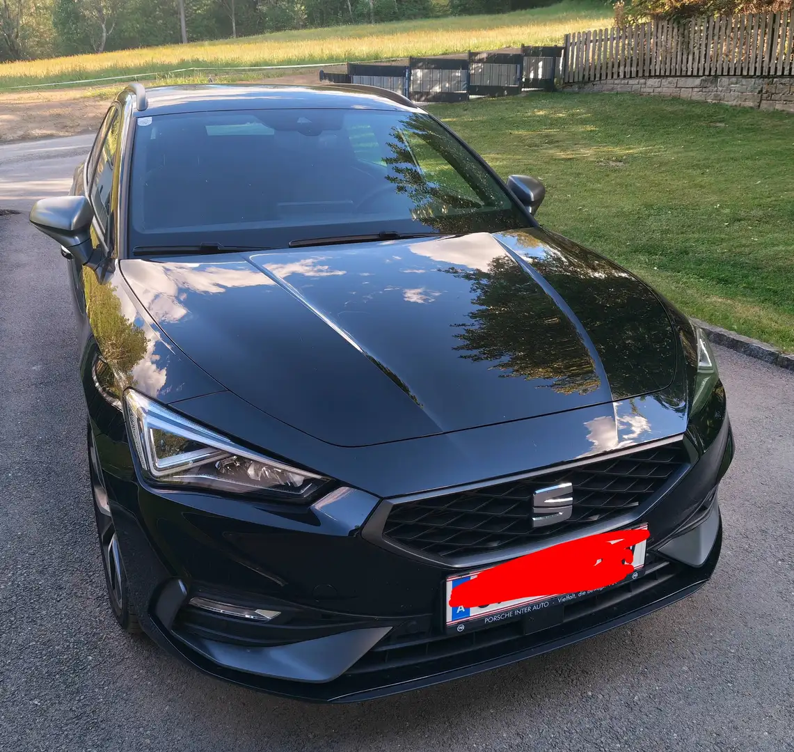 SEAT Leon Leon SP FR 2,0 TDI DSG 4Drive FR Schwarz - 2