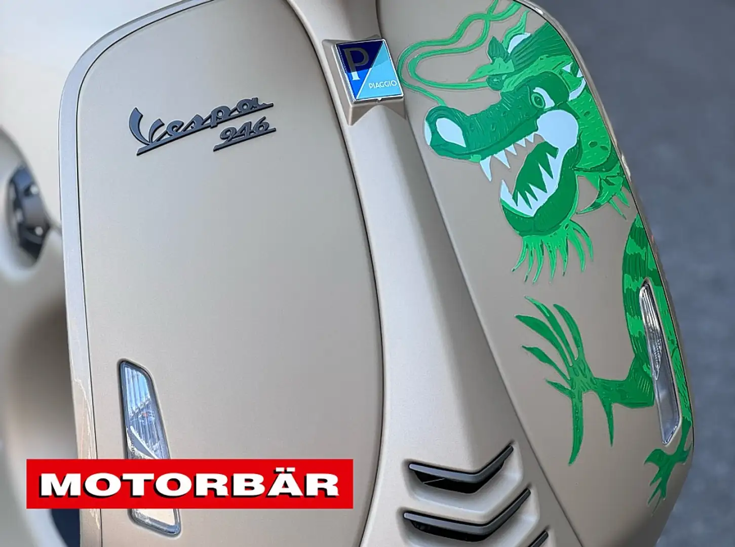 Vespa 946 946 Dragon Auriu - 2