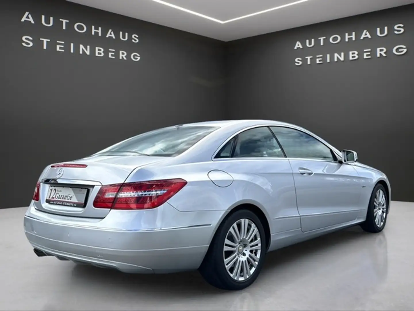 Mercedes-Benz E 250 CGI BlueEfficiency 2,99 % FINANZIERUNG¹+AU Argent - 2