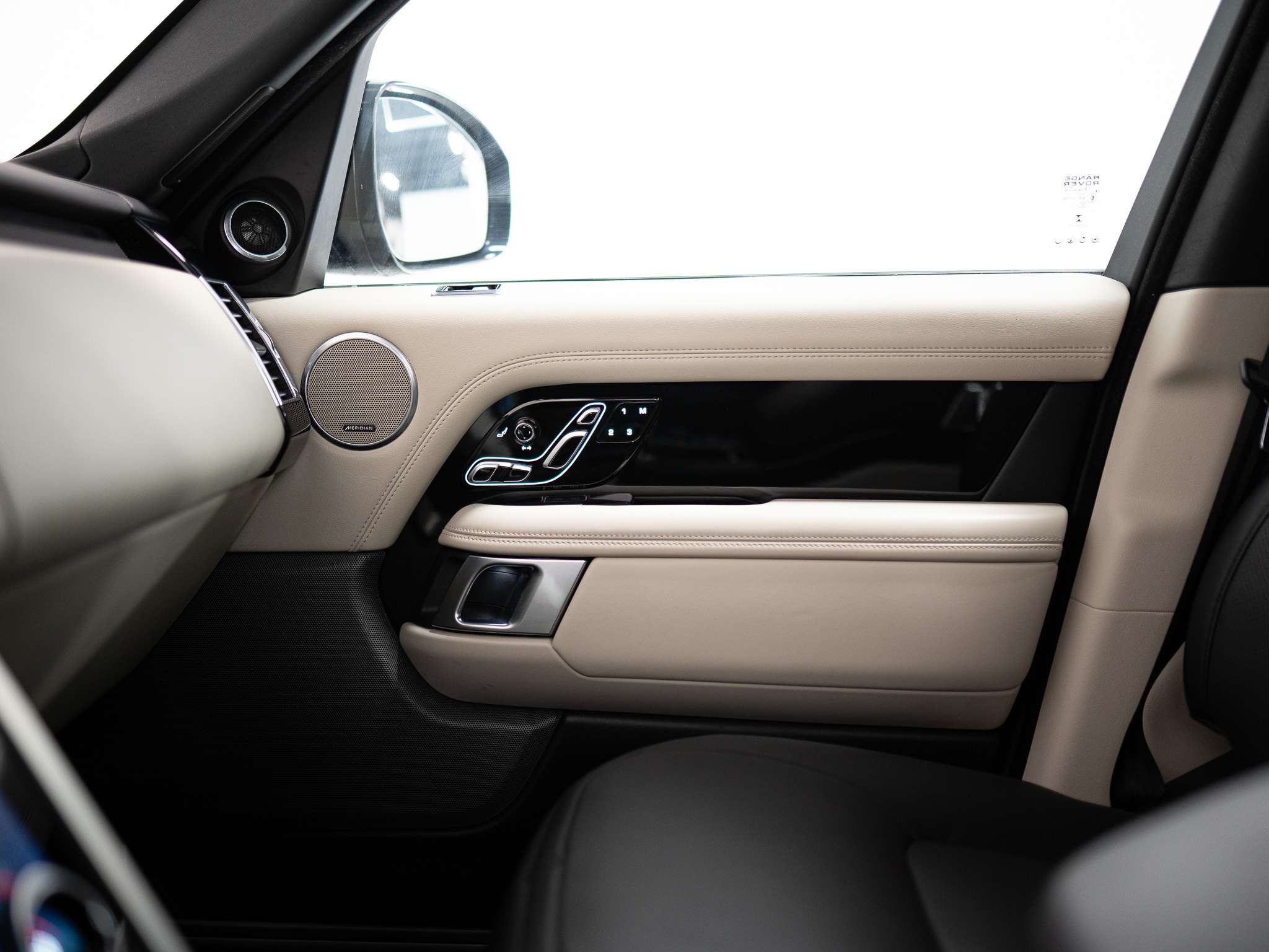 used 2022 Land Rover Range Rover car, priced at $66,900