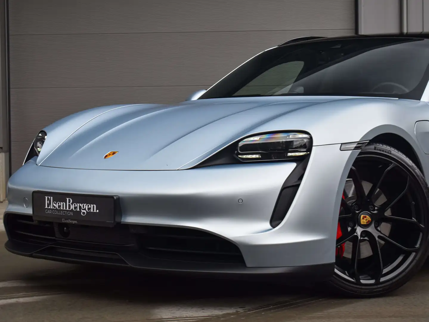 Porsche Taycan 4S Sport Turismo / Performance Battery Plus / BTW Negro - 2