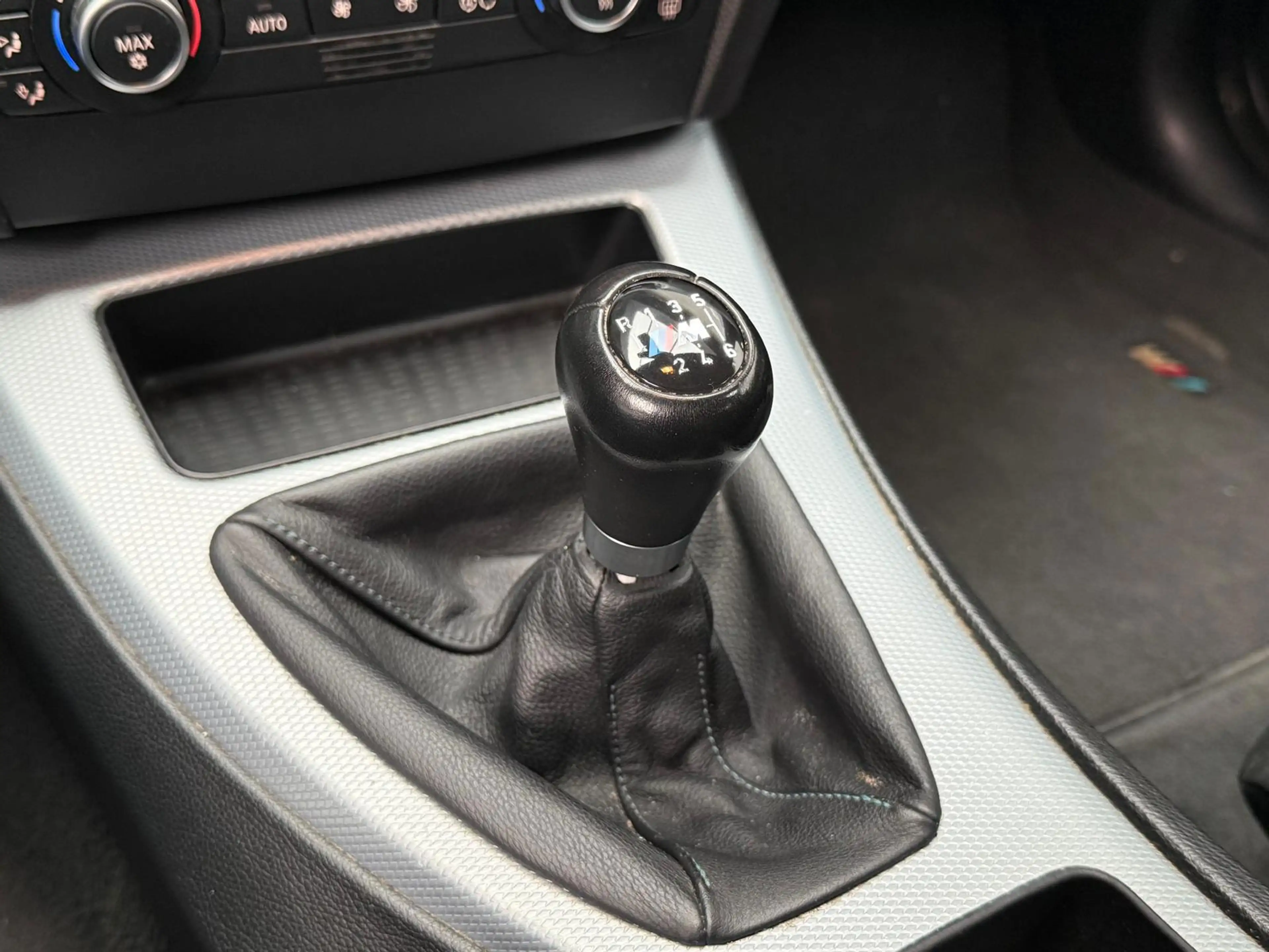 BMW 325 3-serie 325i M-Pakket 218 PK APK / Onderhouden — photo 15