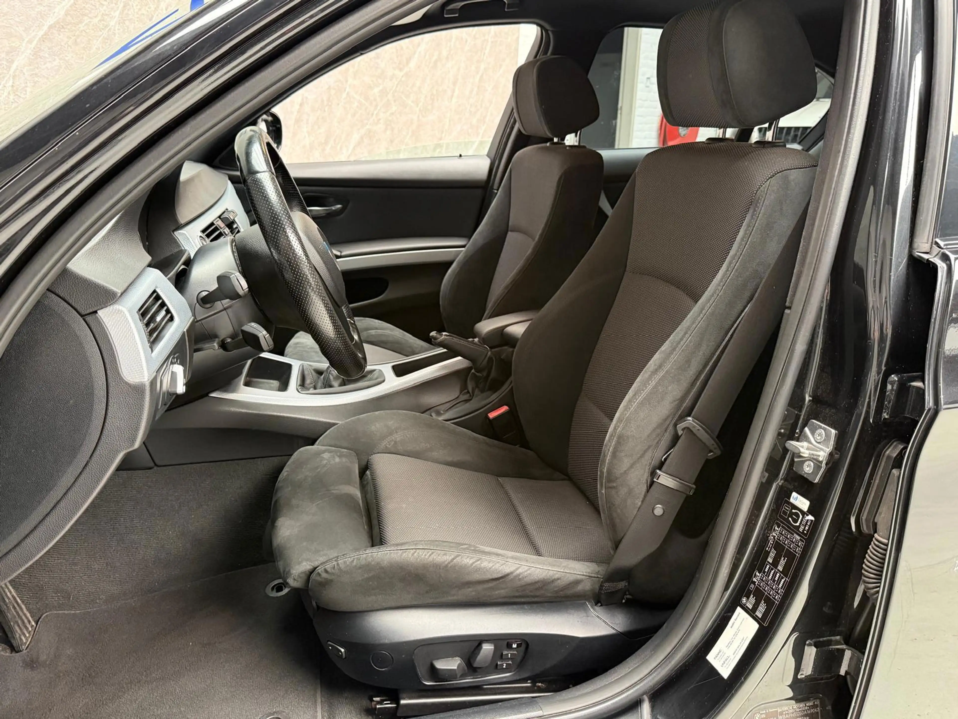 BMW 325 3-serie 325i M-Pakket 218 PK APK / Onderhouden — photo 12
