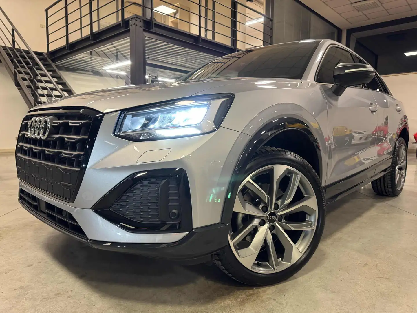Audi Q2 35 TFSI S tronic Advanced Cerchi da 19" Argento - 1