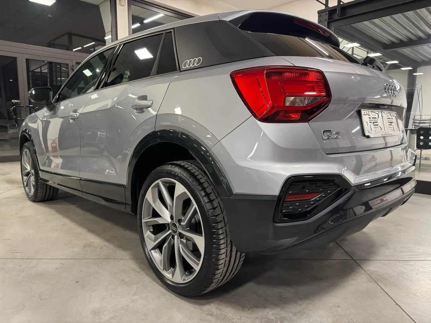 Audi Q2 35 TFSI S tronic Advanced Cerchi da 19" Argento - 2