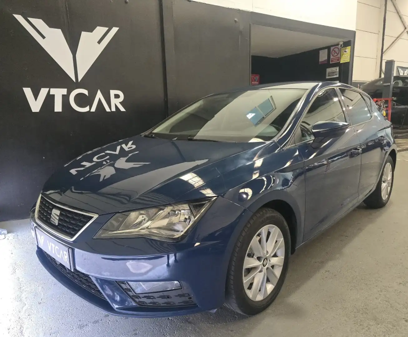 SEAT Leon 1.6TDI CR S&S Style DSG7 115 Azul - 1