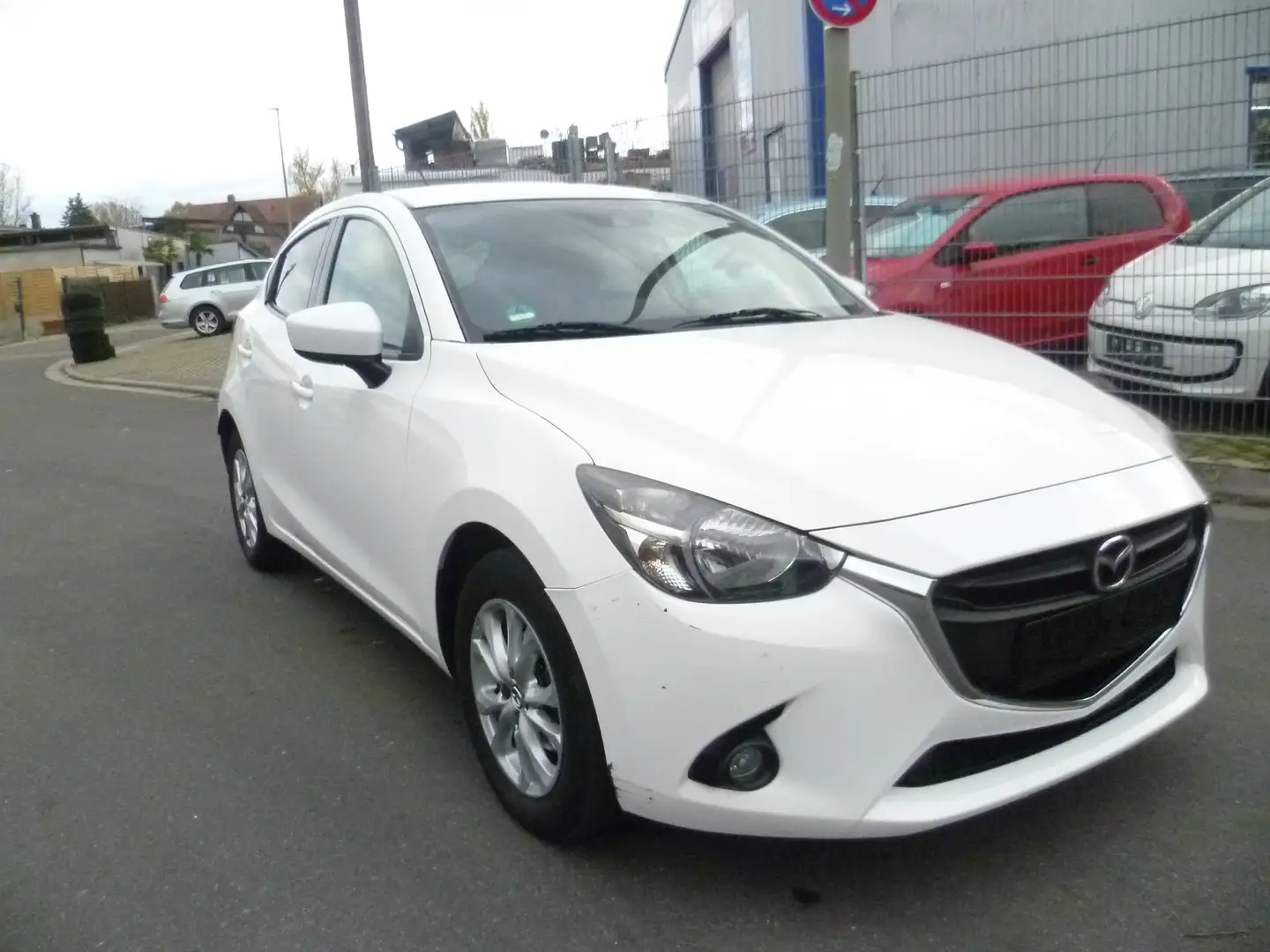 Mazda 2 2 SKYACTIV-D 105 Exclusive-Line Weiß - 2