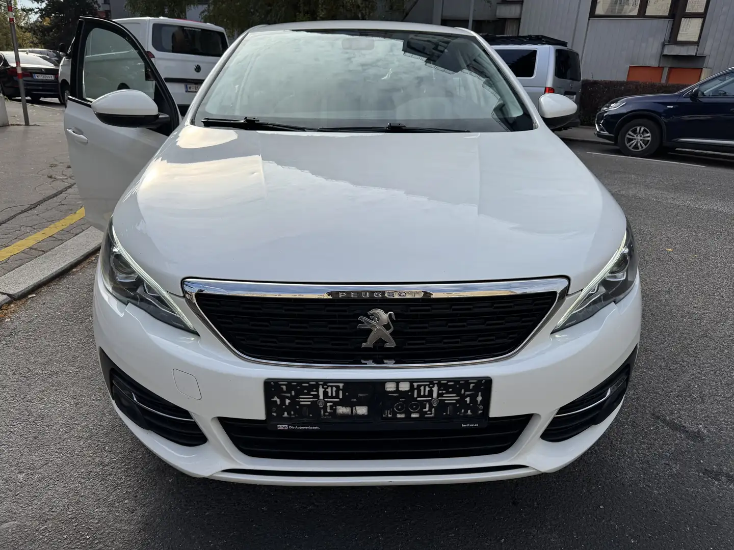 Peugeot 308 SW BlueHDi 130 S&S 6-Gang-Manuell Active Pack Weiß - 2