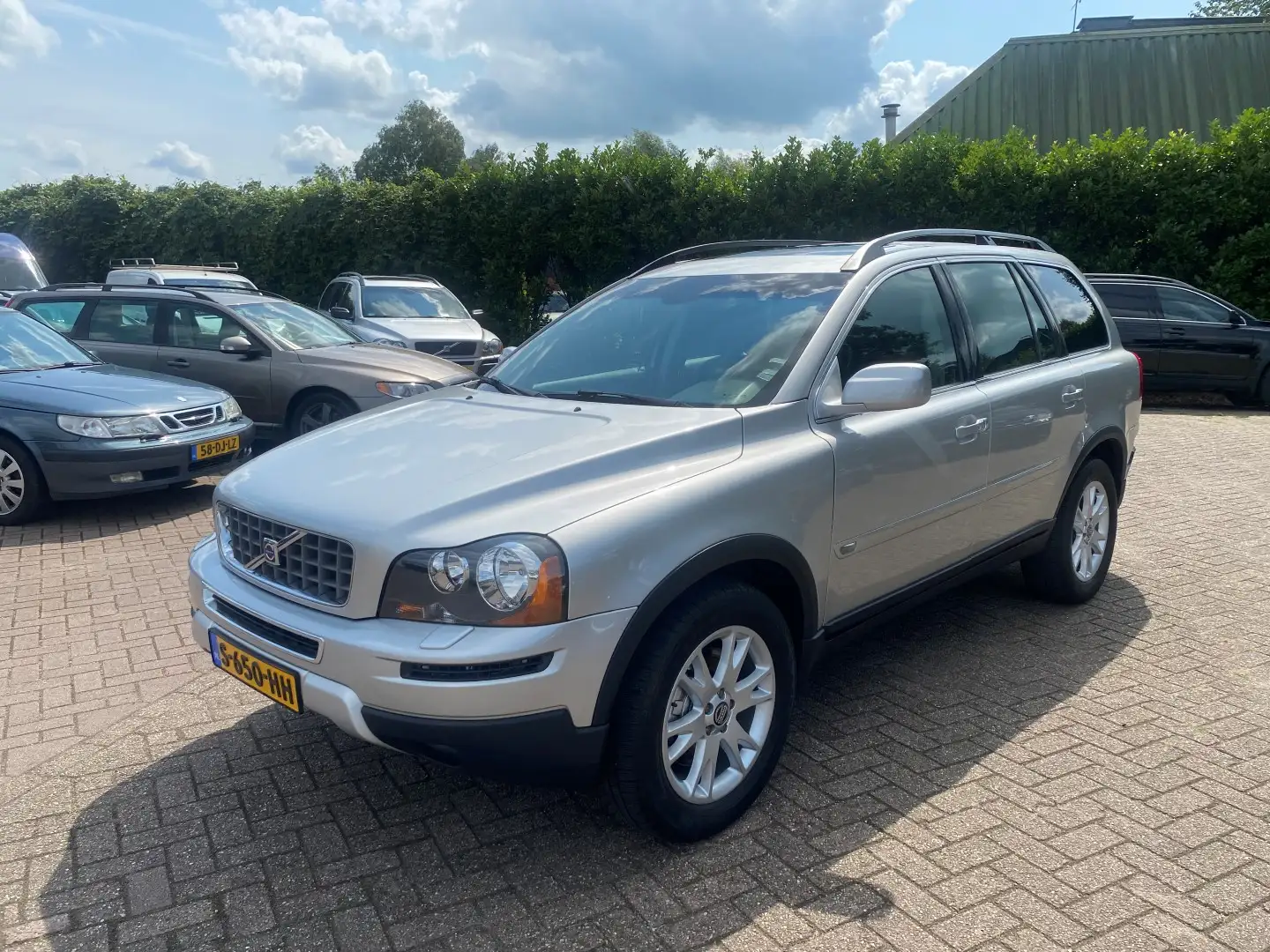 Volvo XC90 4.4 V8 Momentum APK nieuw Grau - 1