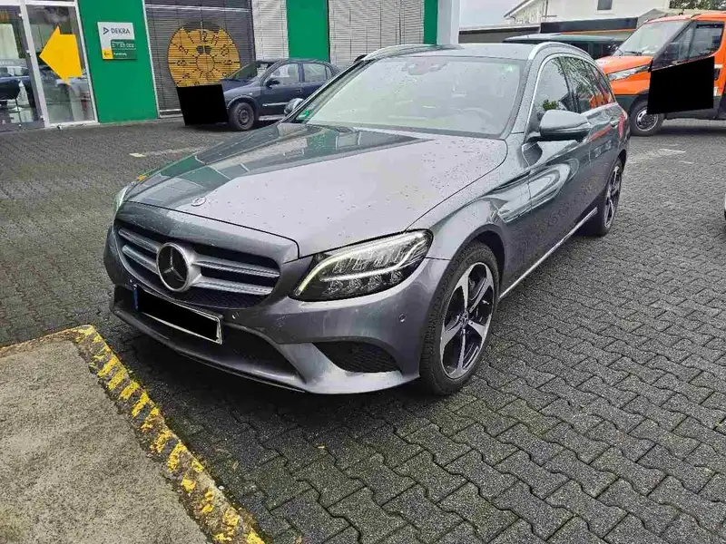 MERCEDES-BENZ Clasa C