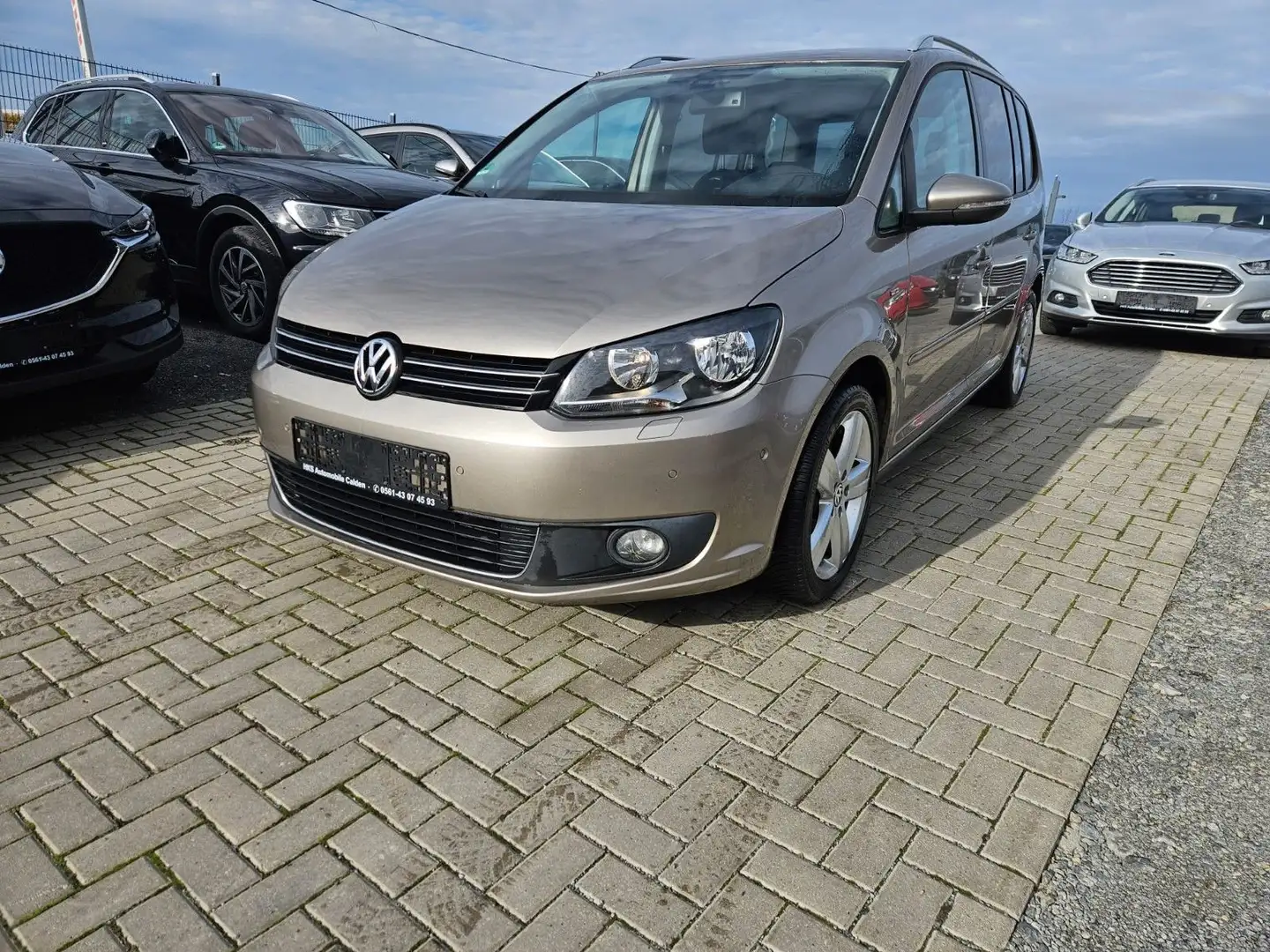 Volkswagen Touran Cup BMT 7 Sitzer Beige - 1