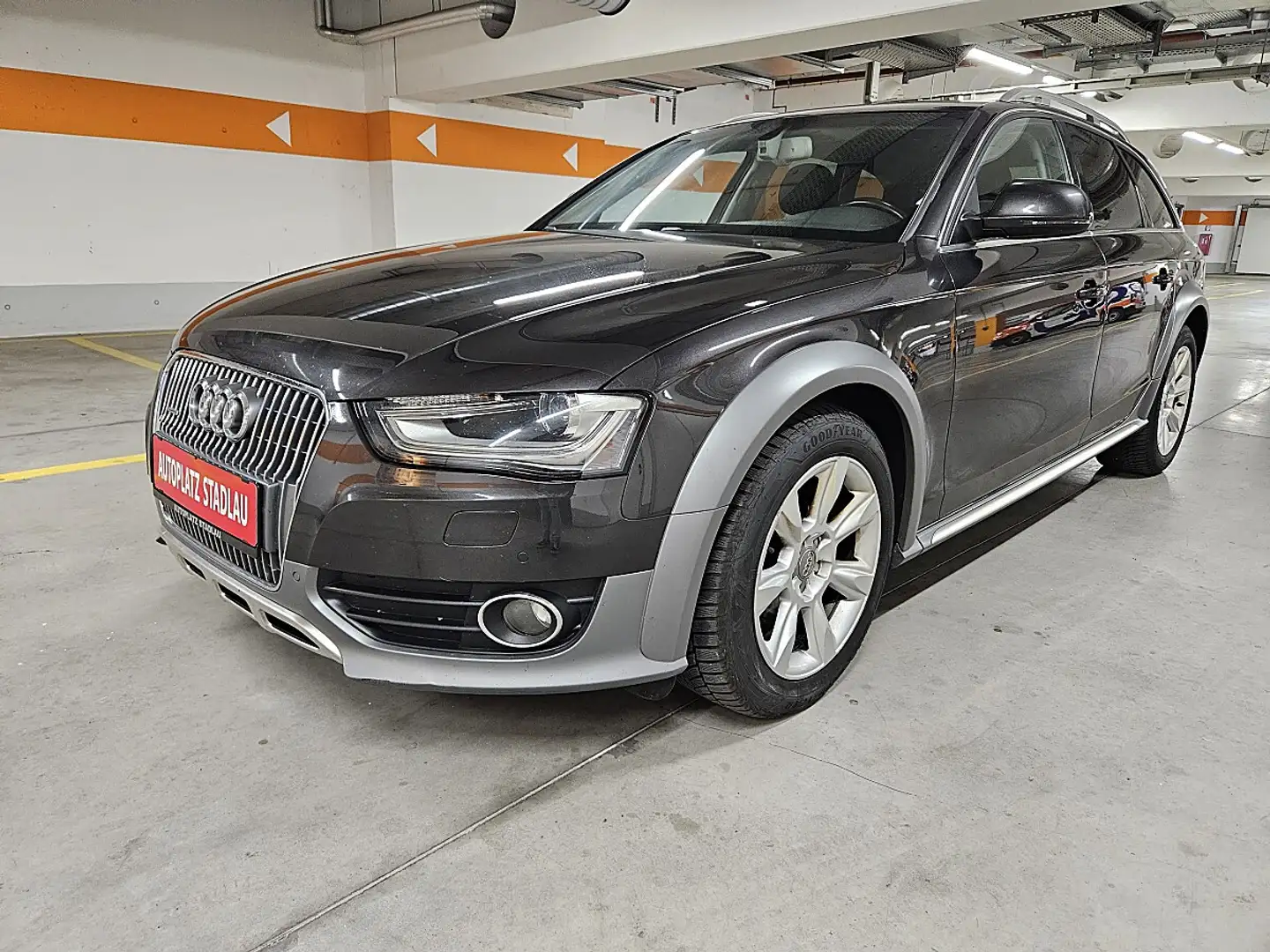 Audi A4 allroad A4 Allroad 2,0 TDI quattro DPF S-tronic Schwarz - 1